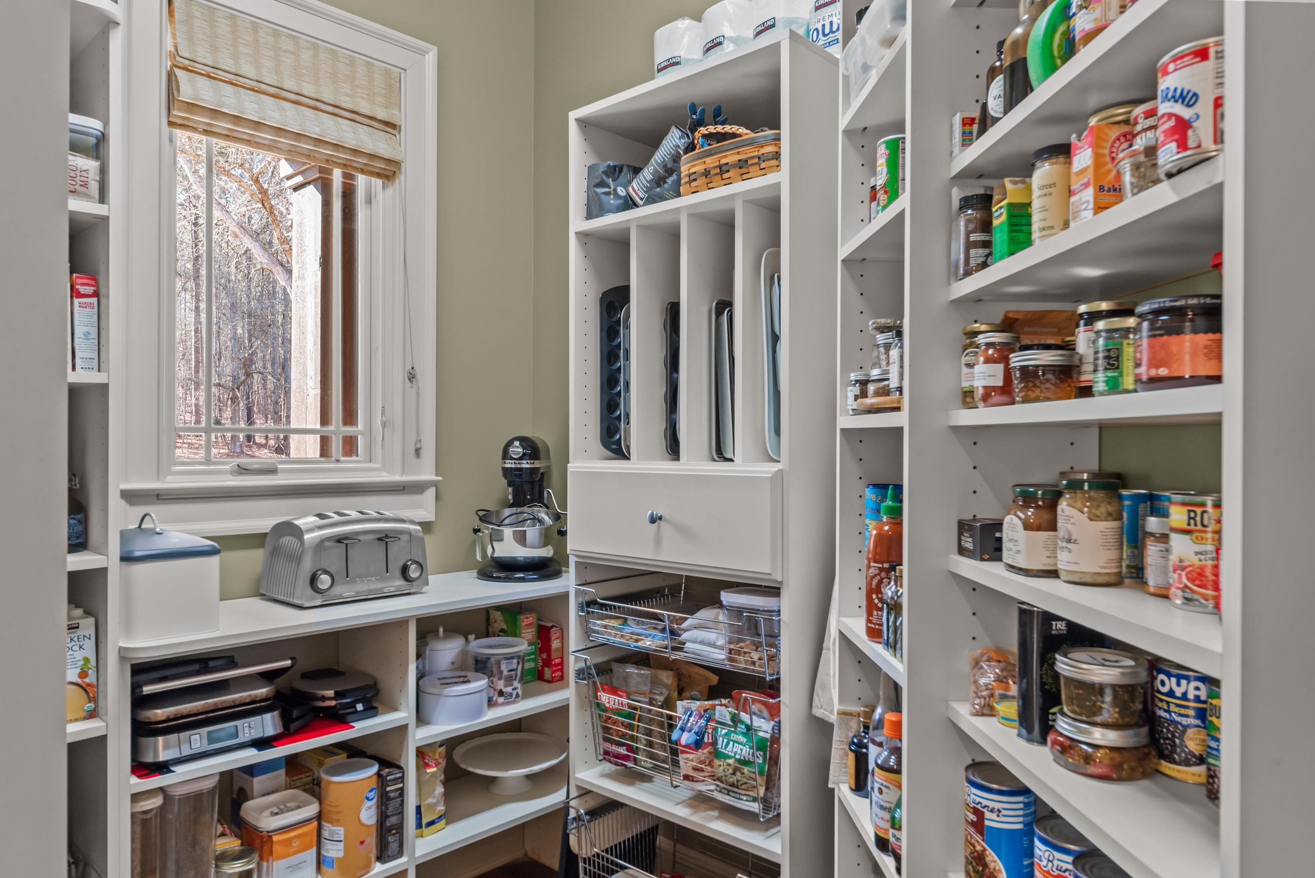 141 BROADLANDS DRIVE