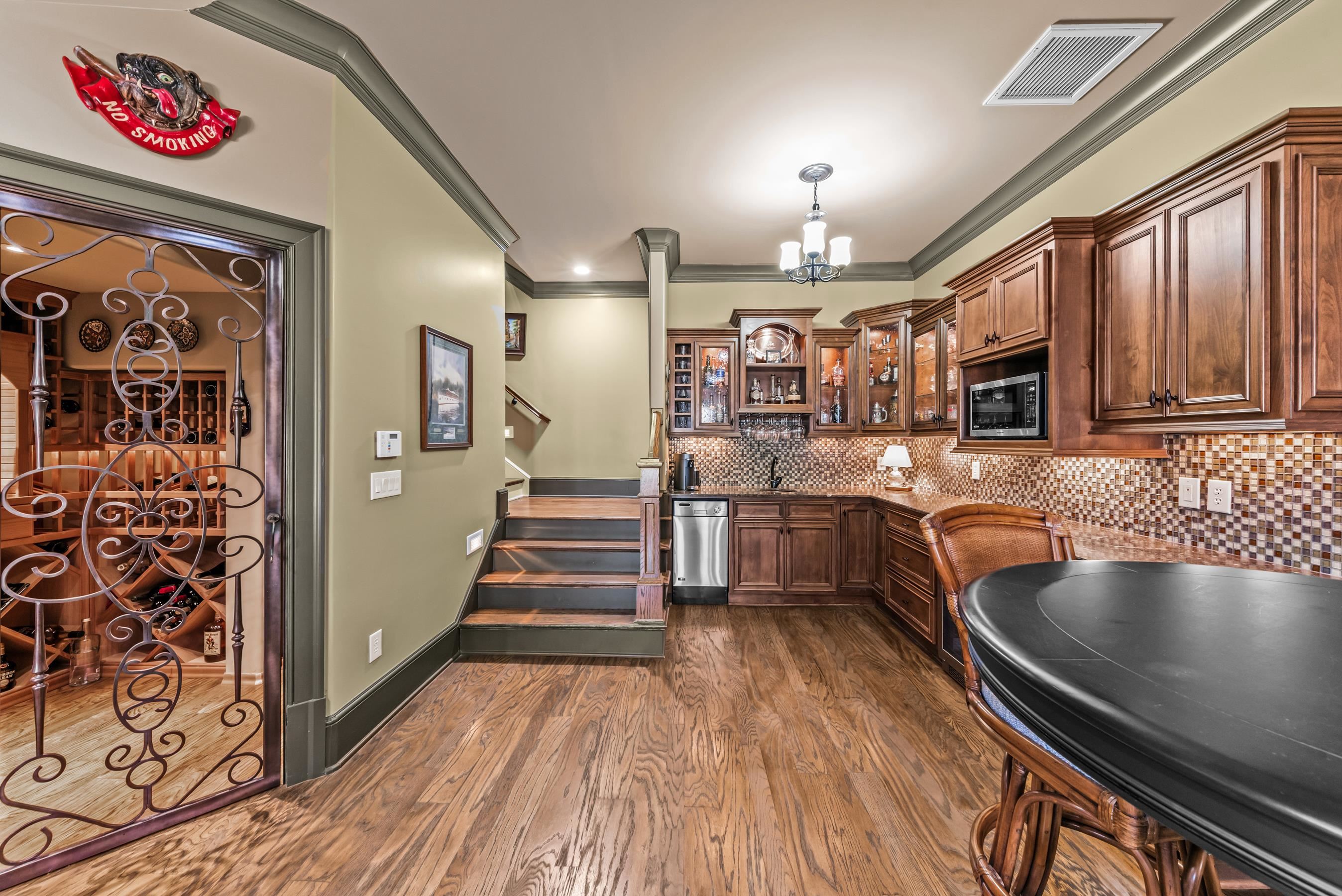 141 BROADLANDS DRIVE