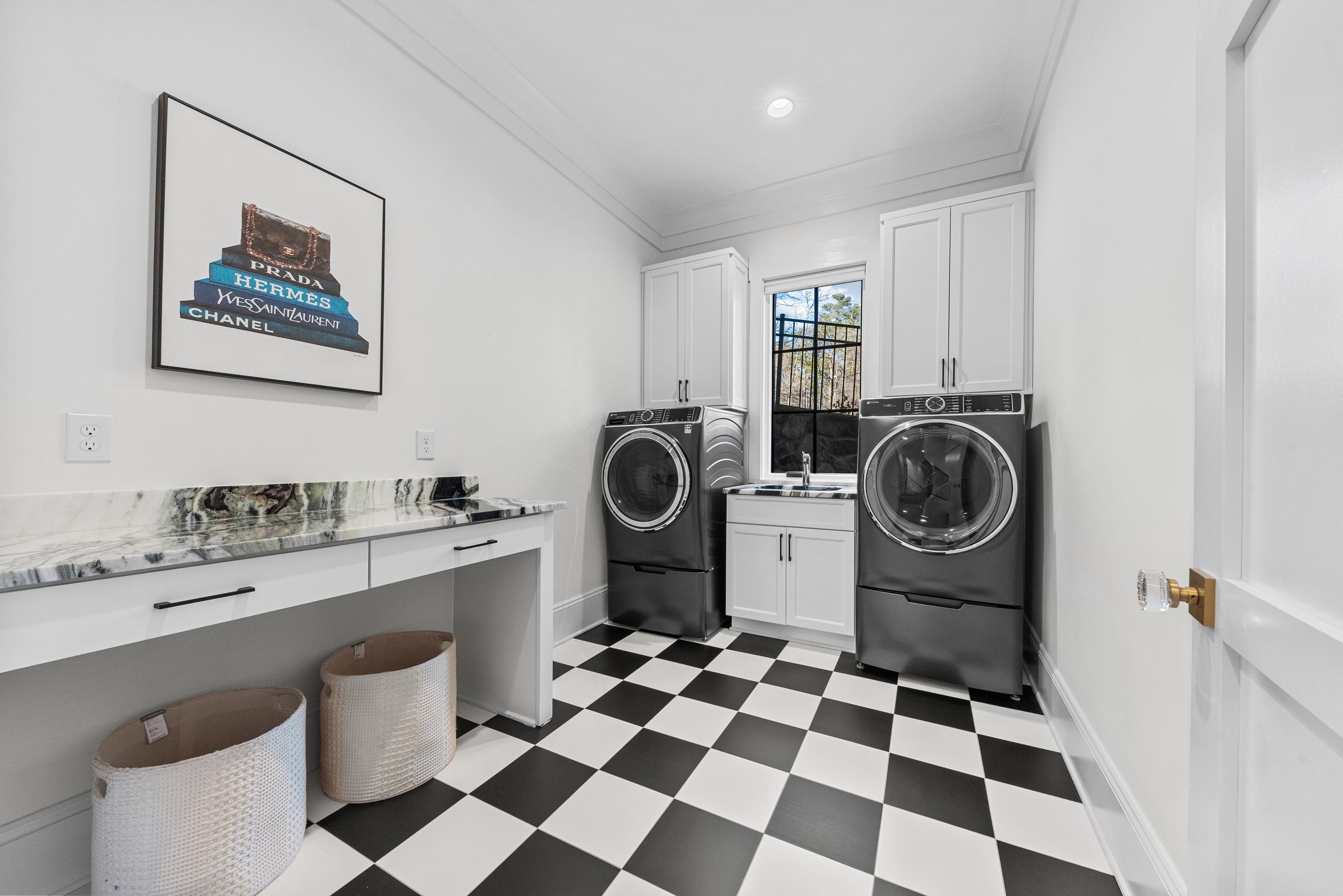 1180 BROADPOINT DRIVE