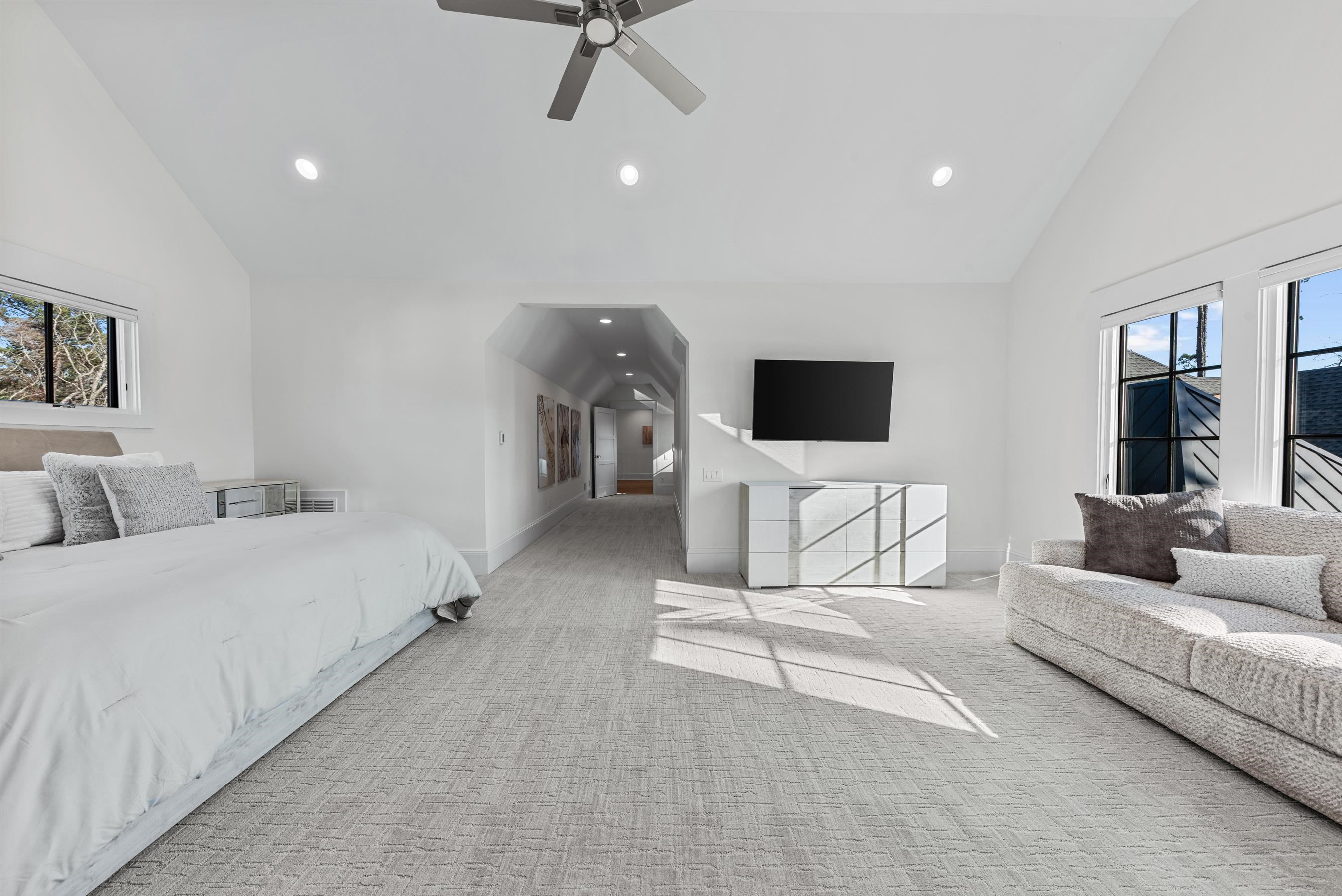 1180 BROADPOINT DRIVE