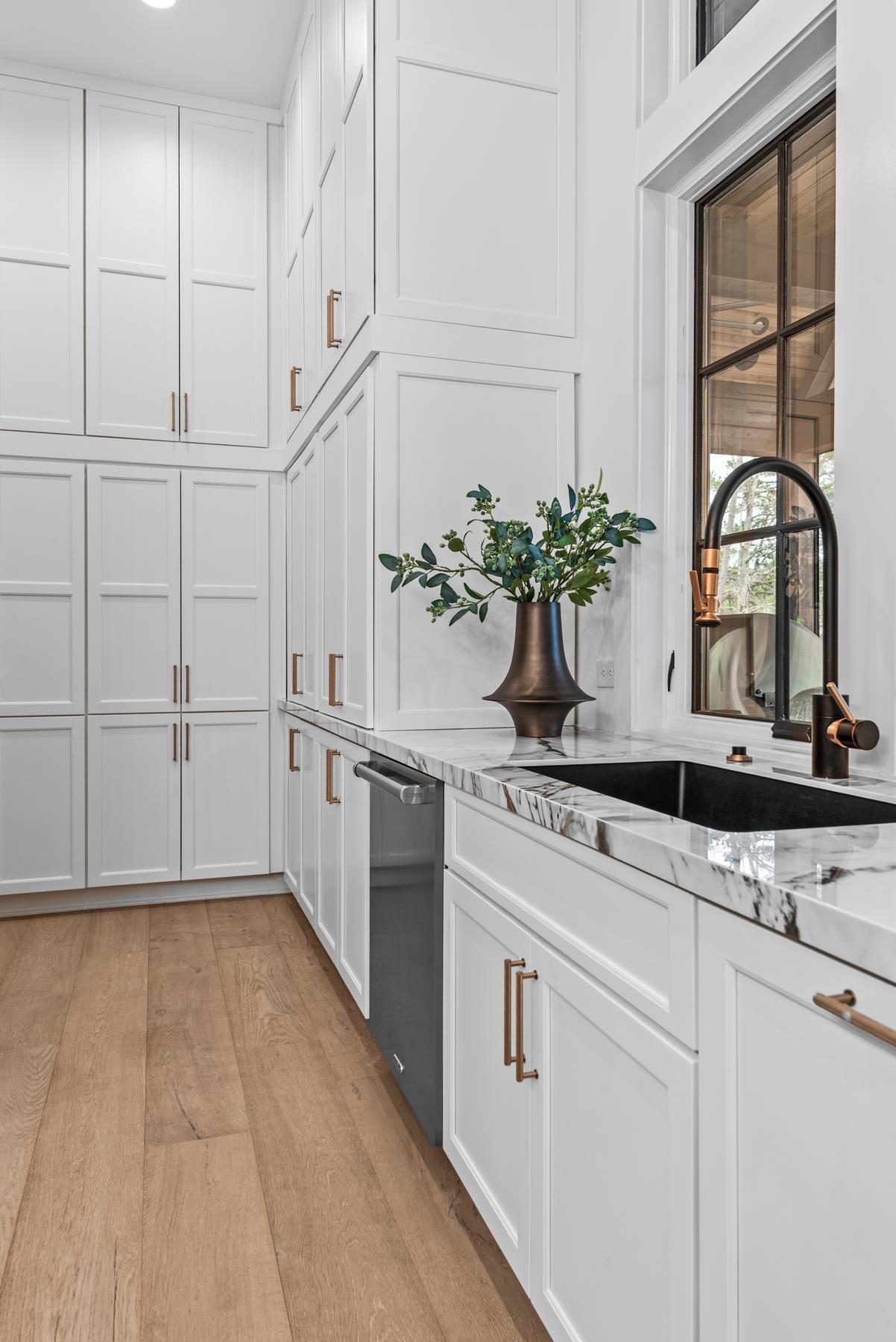 1180 BROADPOINT DRIVE