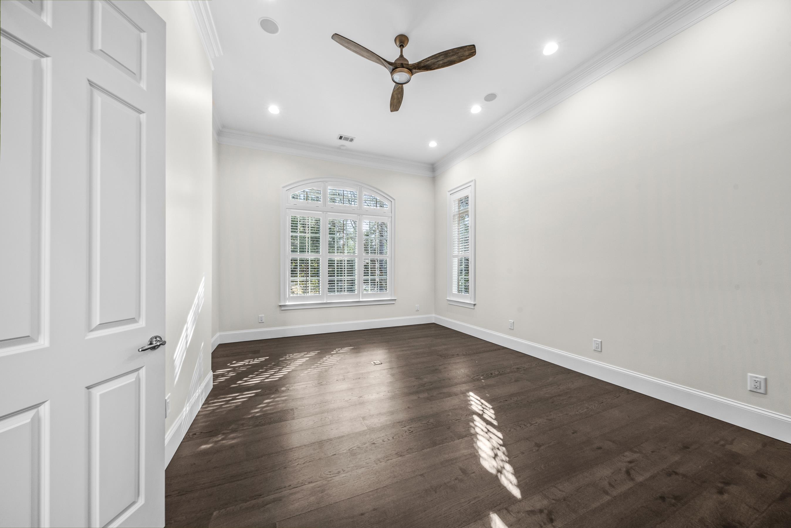 1080 PROSPERITY POINTE