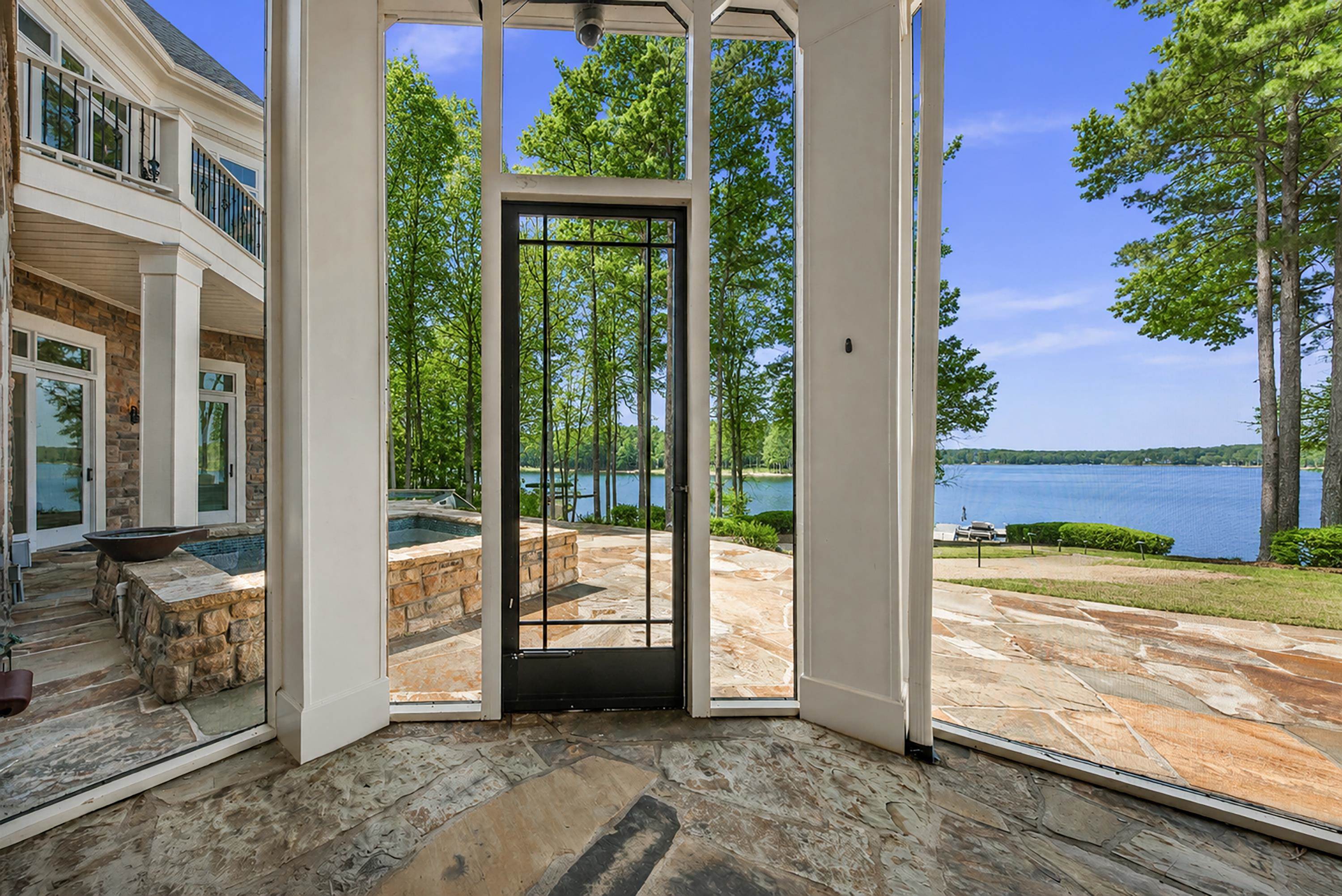 1080 PROSPERITY POINTE