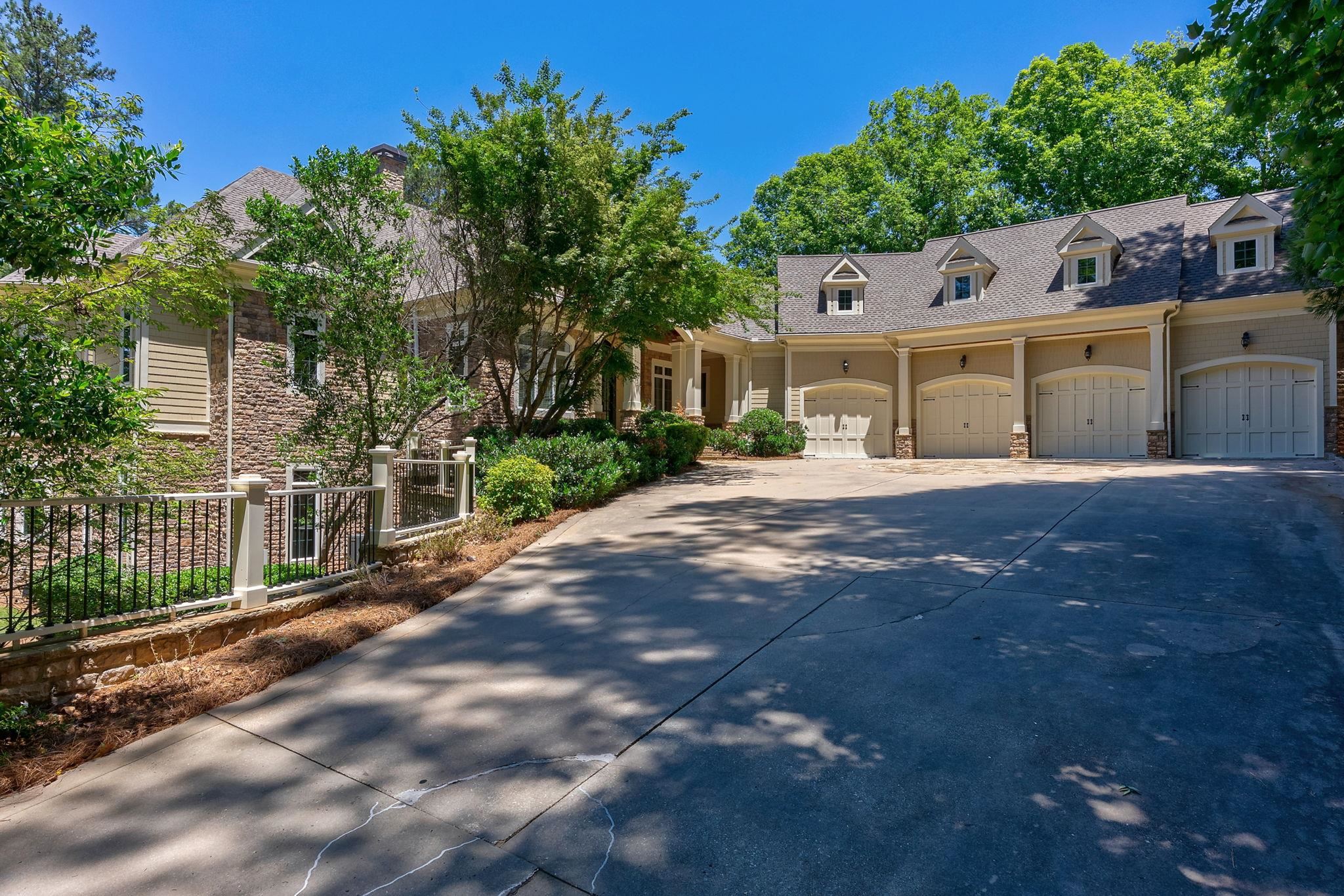 1080 PROSPERITY POINTE