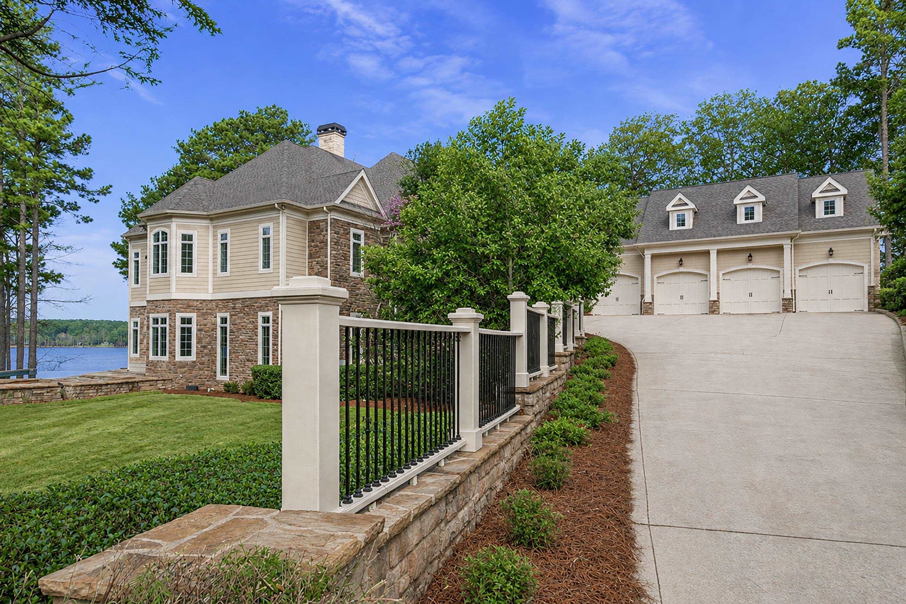 1080 PROSPERITY POINTE