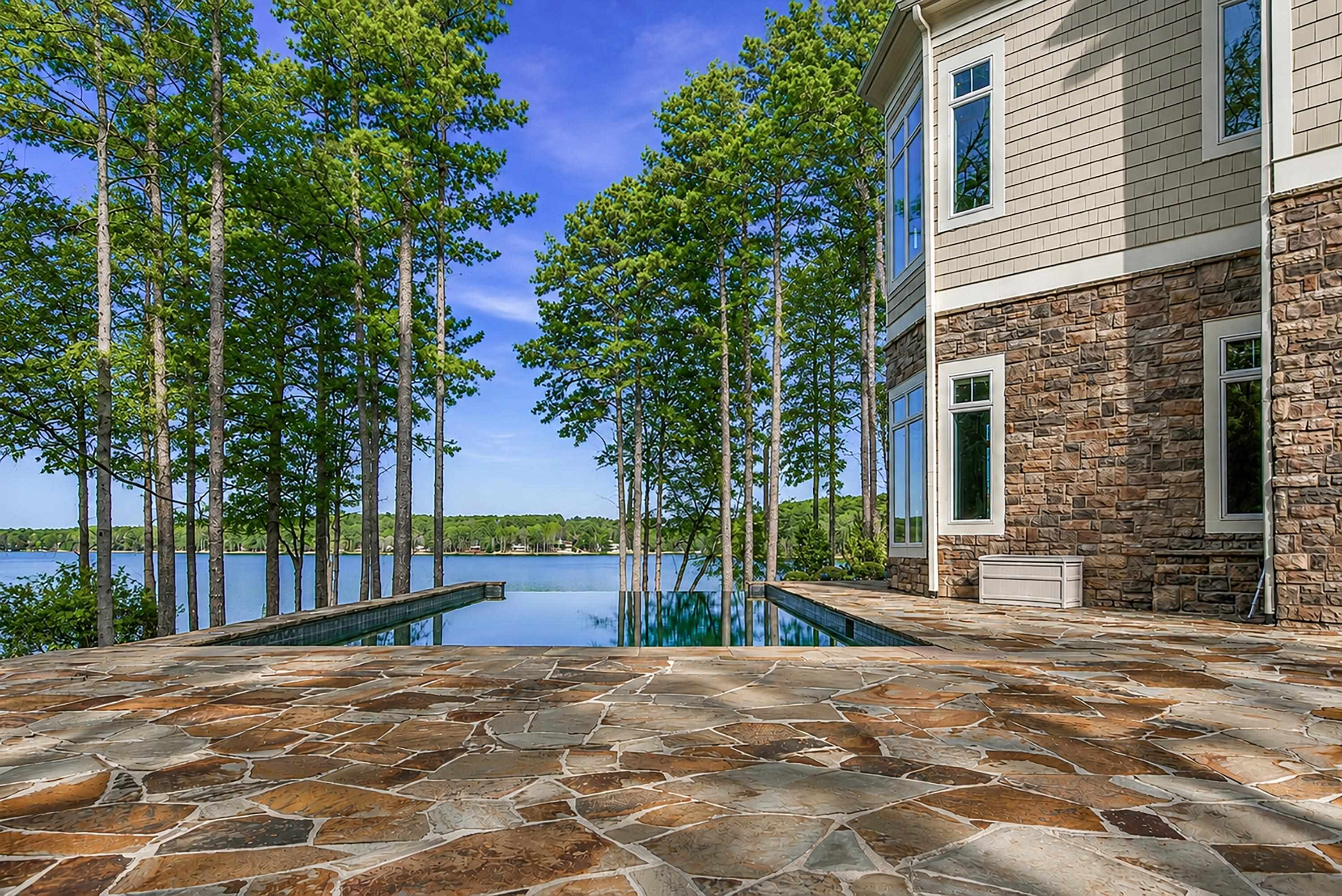 1080 PROSPERITY POINTE