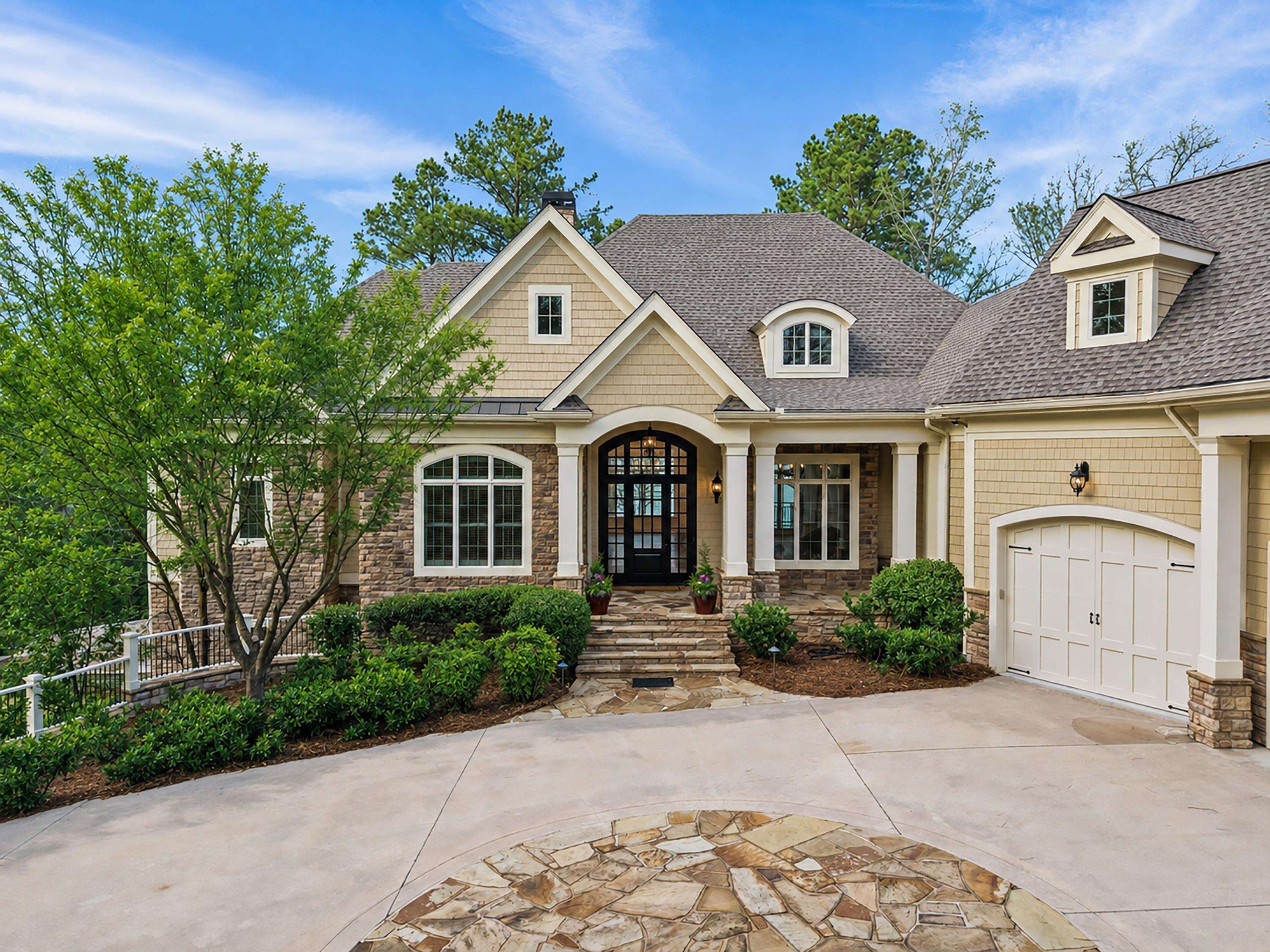 1080 PROSPERITY POINTE