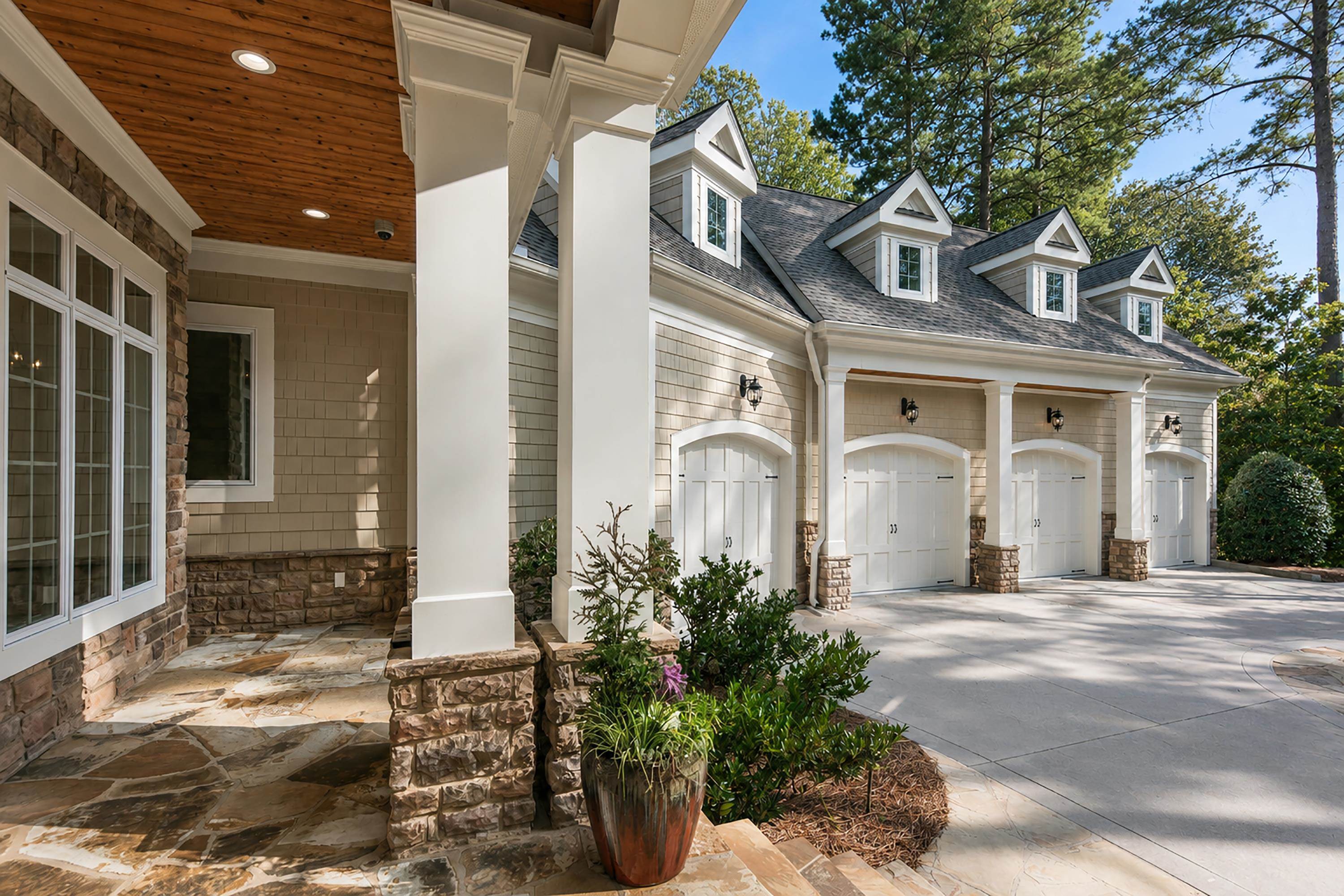 1080 PROSPERITY POINTE