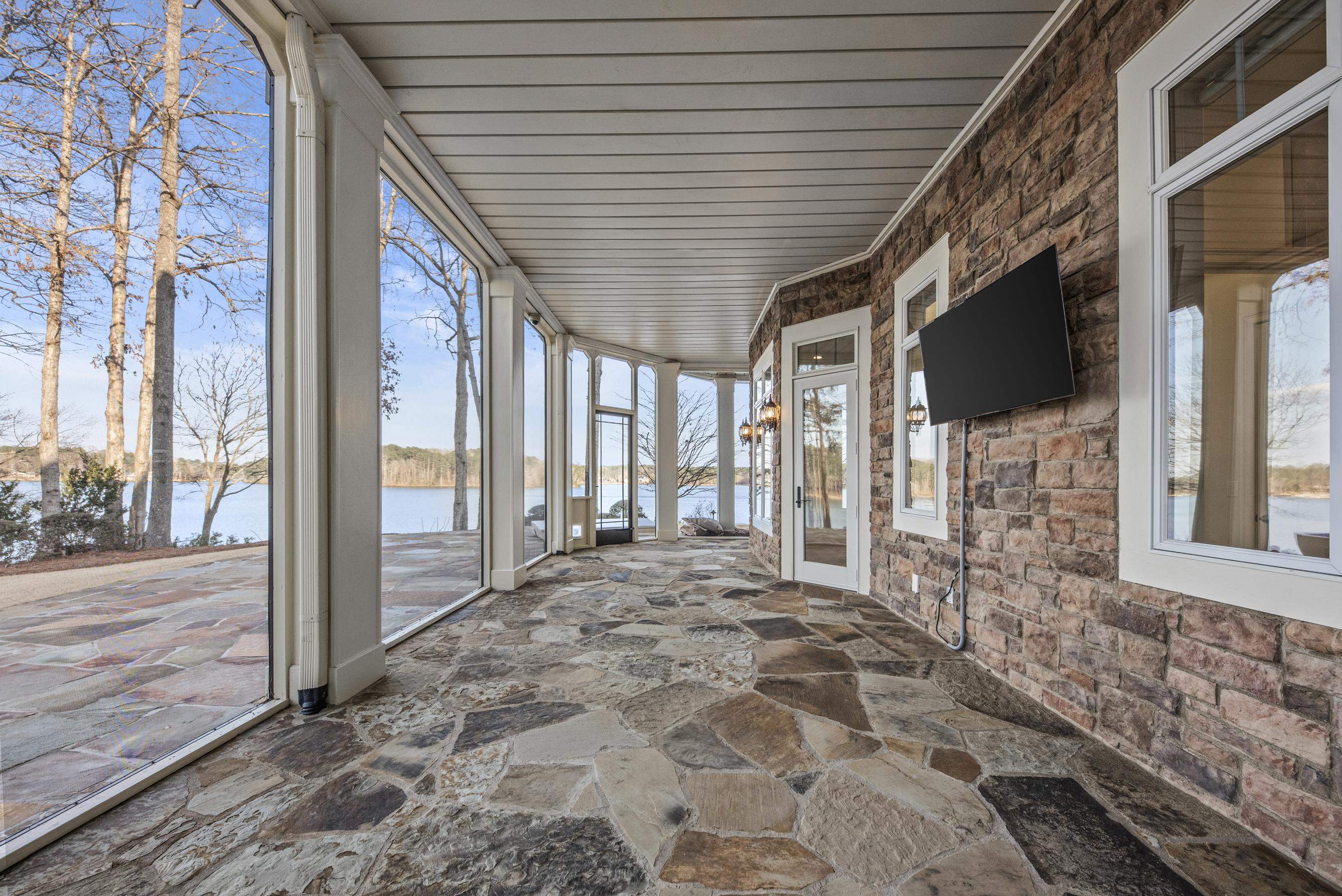 1080 PROSPERITY POINTE