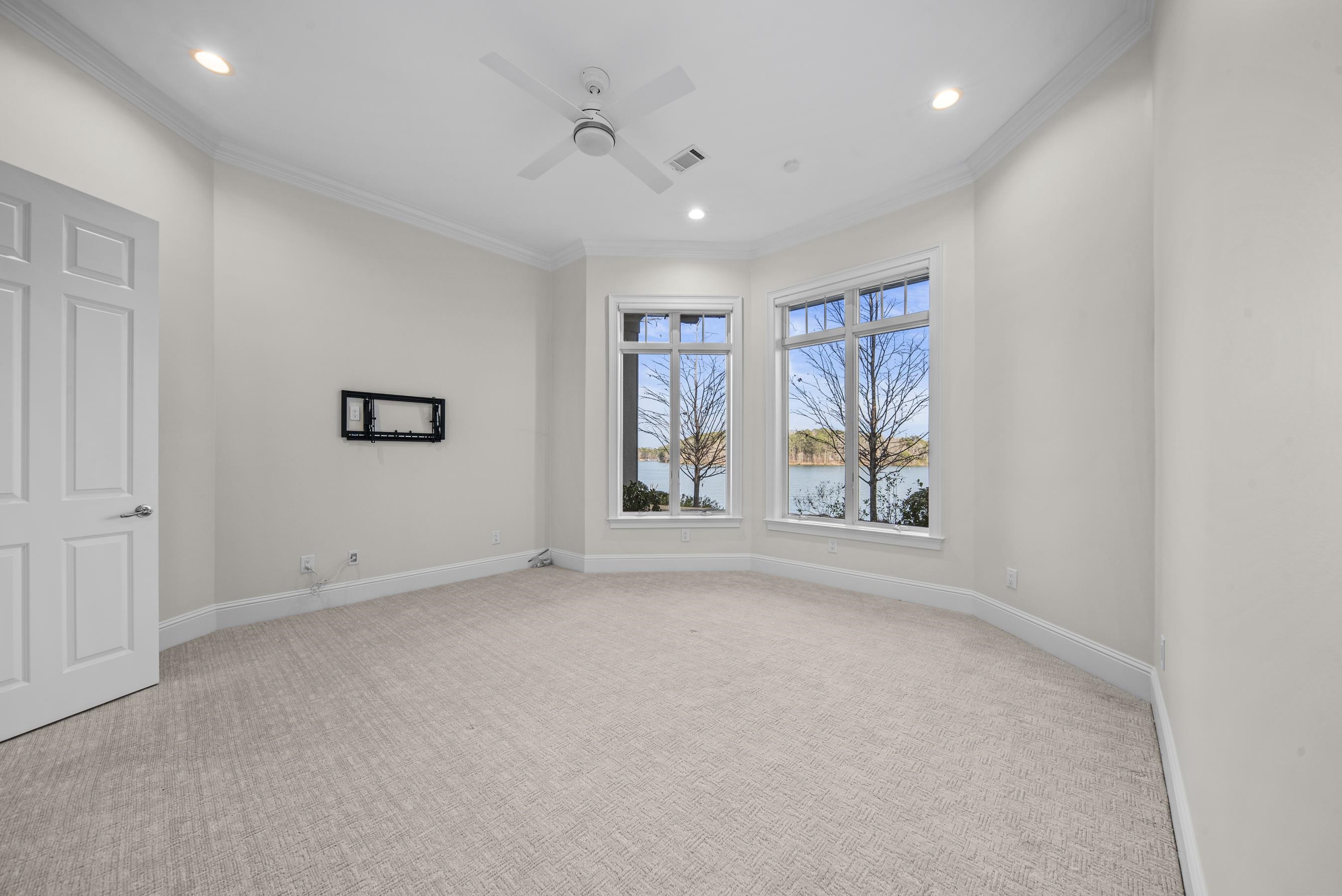 1080 PROSPERITY POINTE