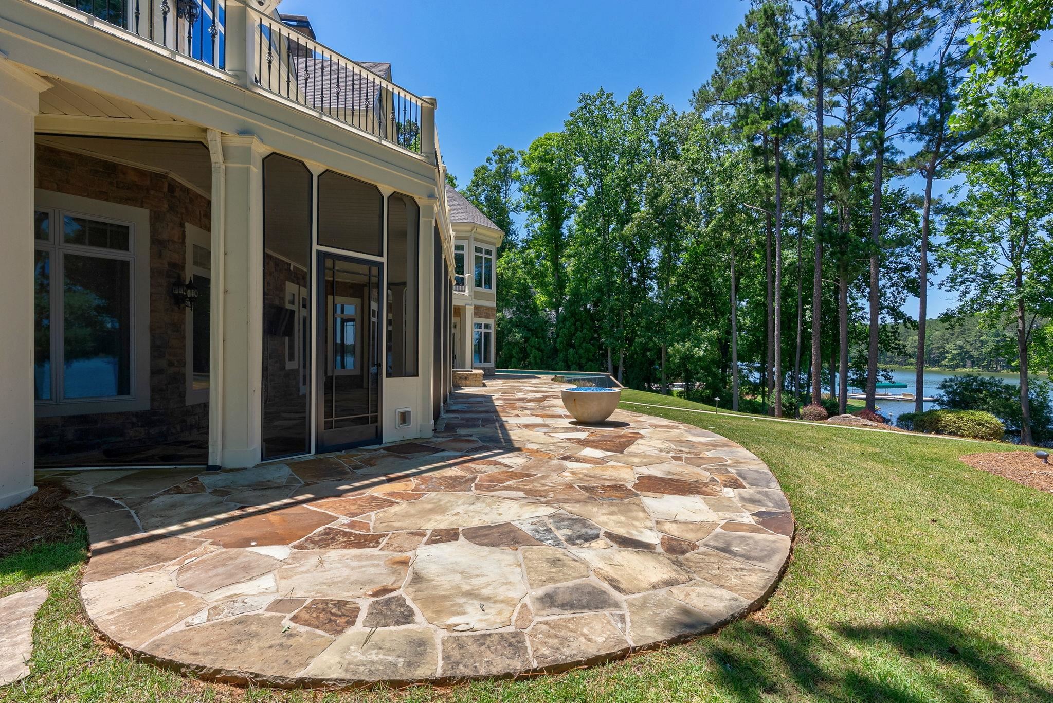 1080 PROSPERITY POINTE