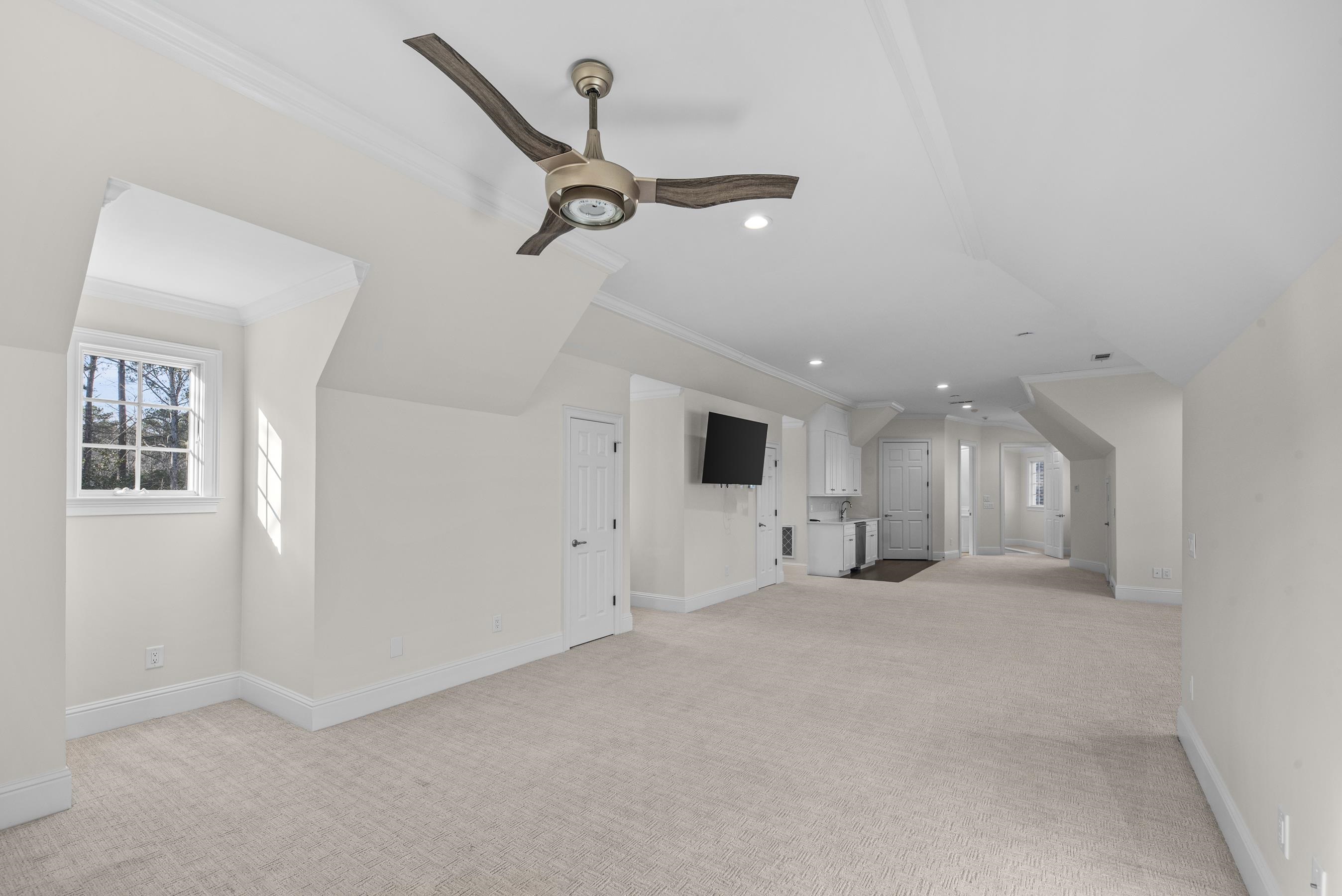 1080 PROSPERITY POINTE