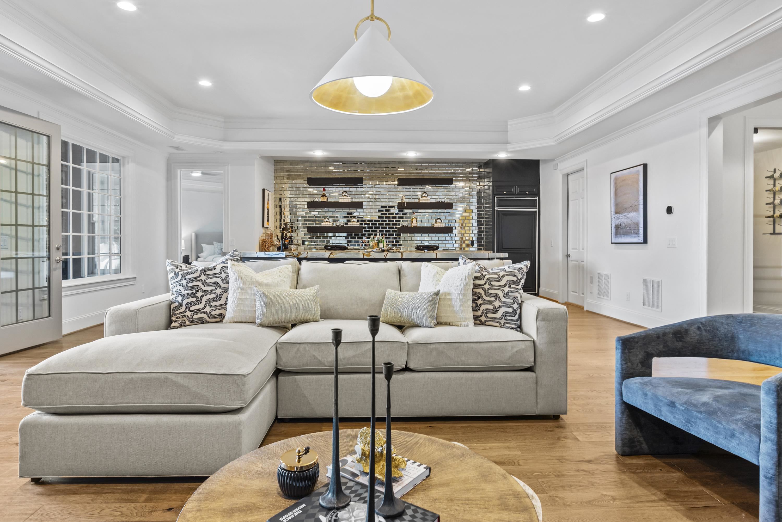 1230 LAKE CLUB DRIVE