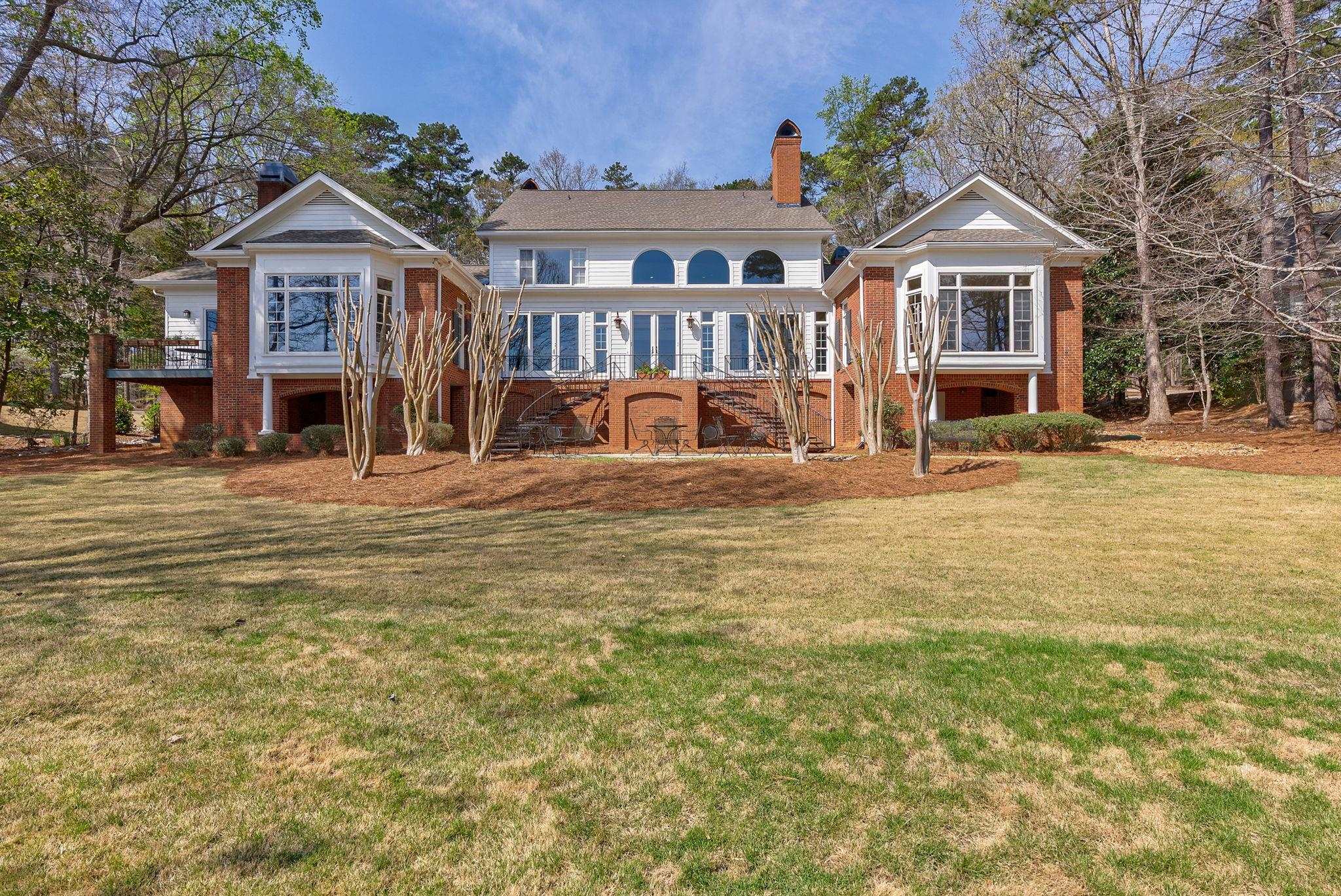 1040 SCOTT LOOP