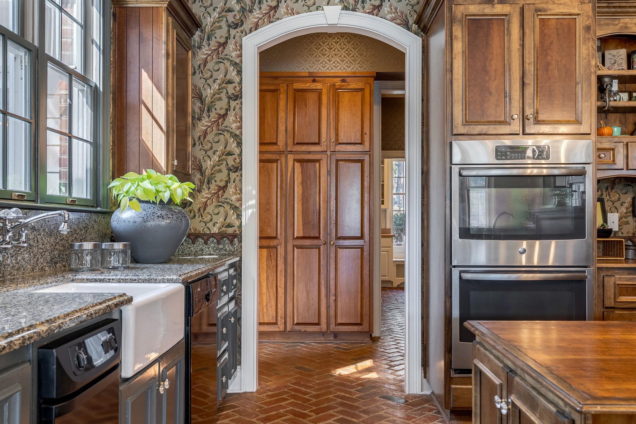 1040 SCOTT LOOP