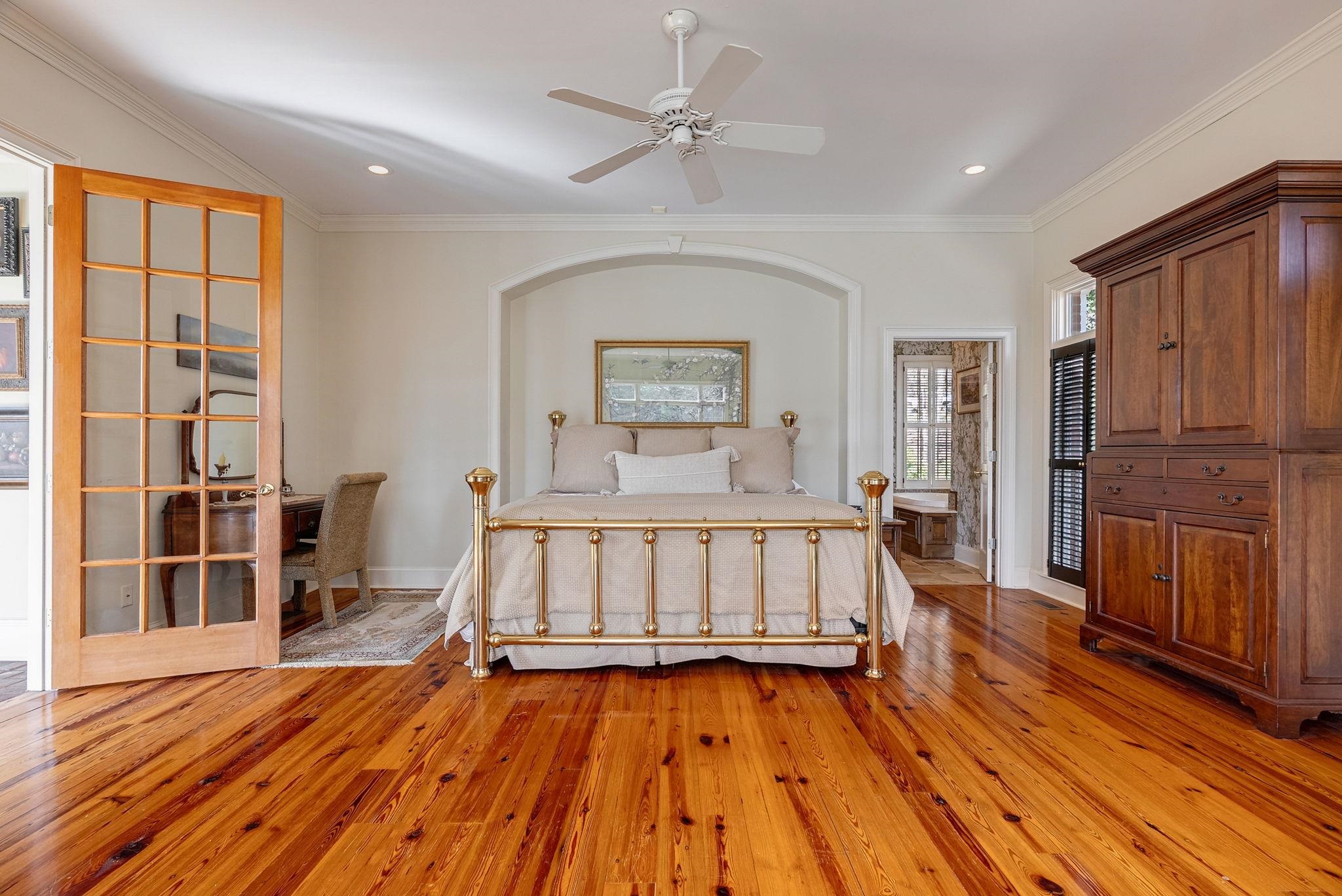 1040 SCOTT LOOP