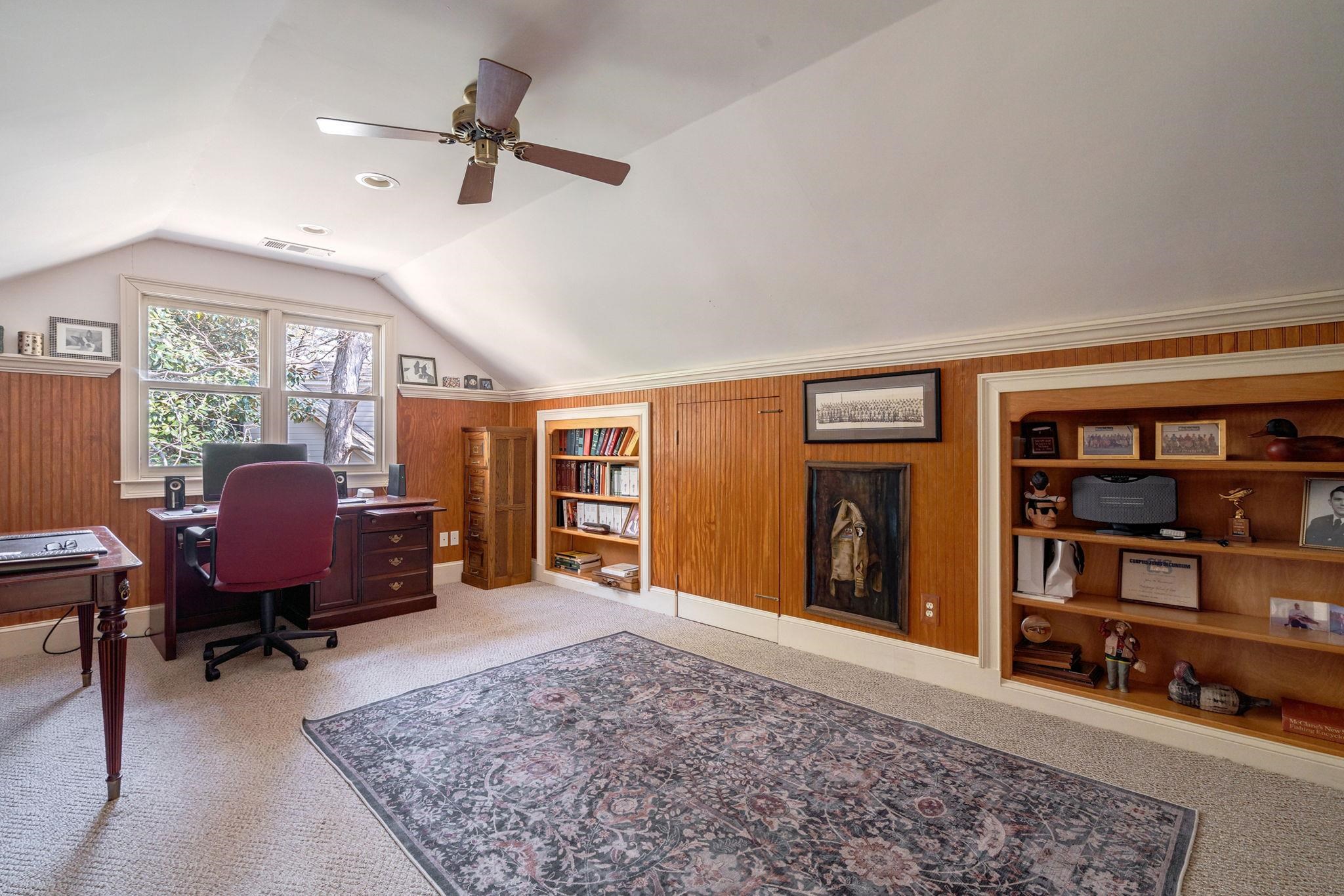 1040 SCOTT LOOP