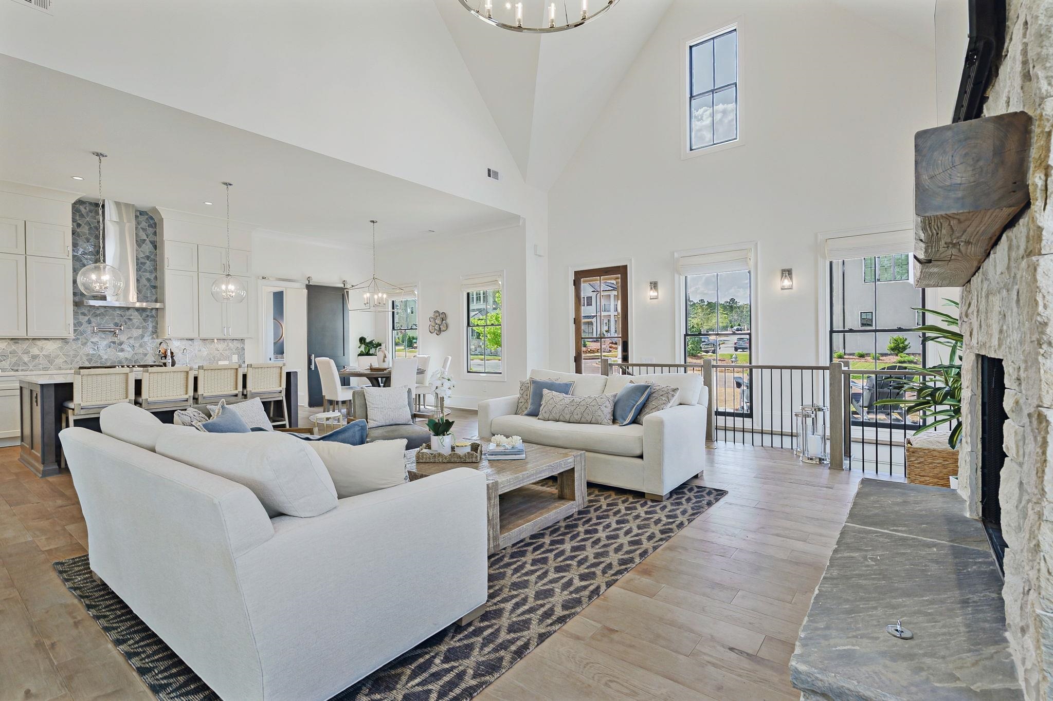 1091 LONGVIEW COMMONS