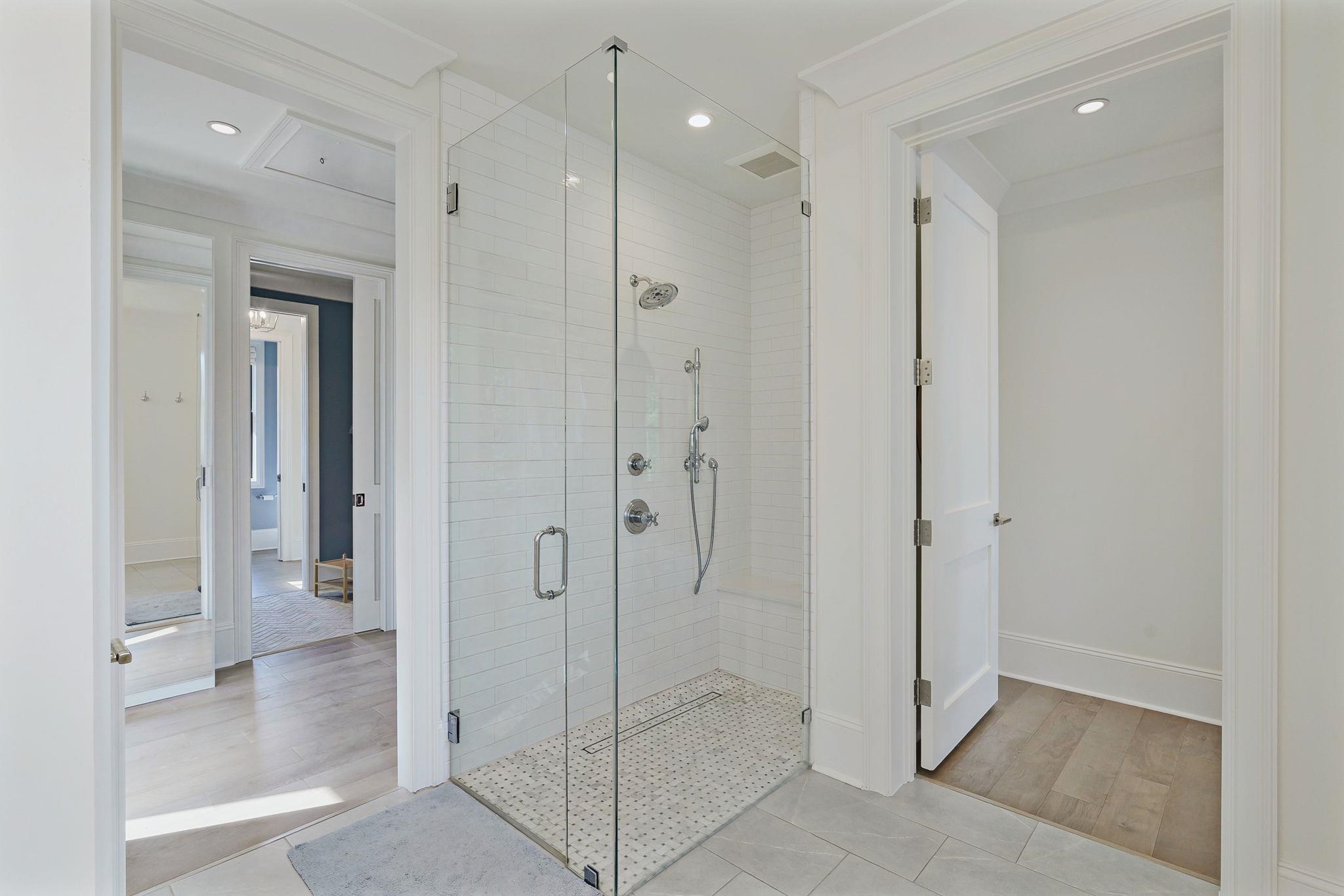 1091 LONGVIEW COMMONS