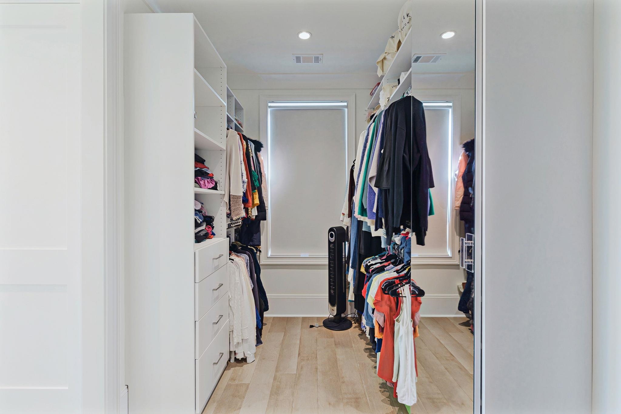 1091 LONGVIEW COMMONS