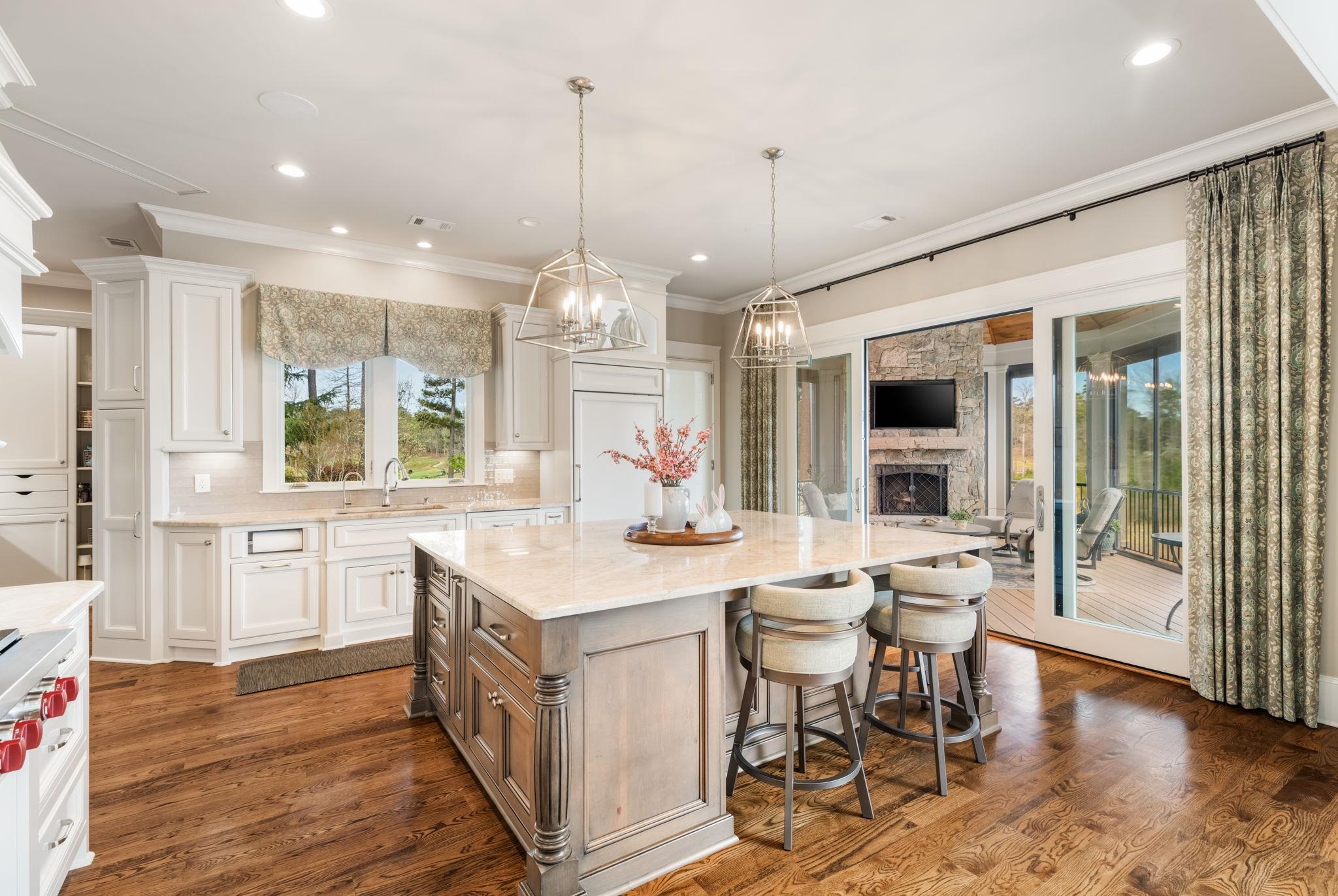 1240 ROSE CREEK