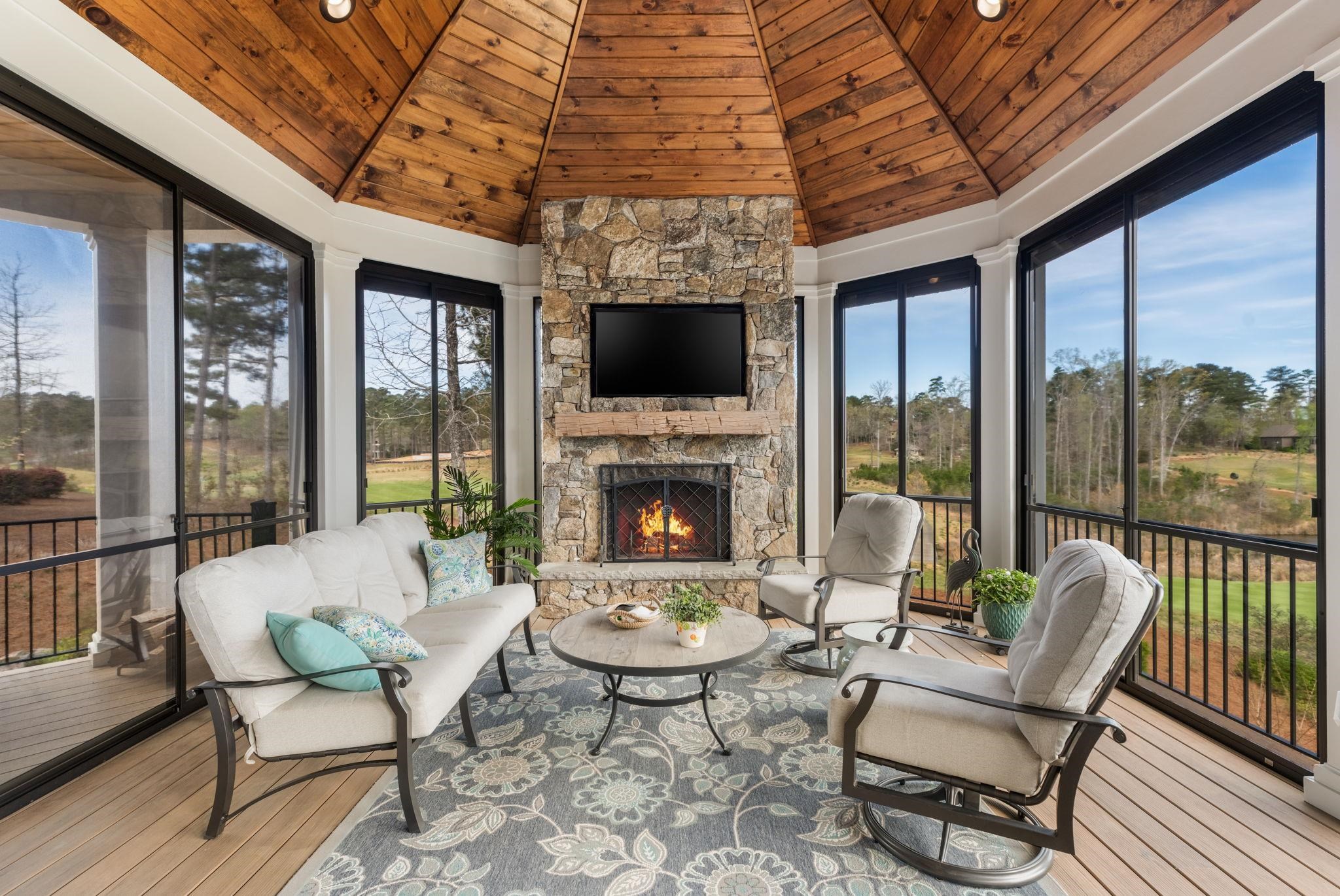 1240 ROSE CREEK