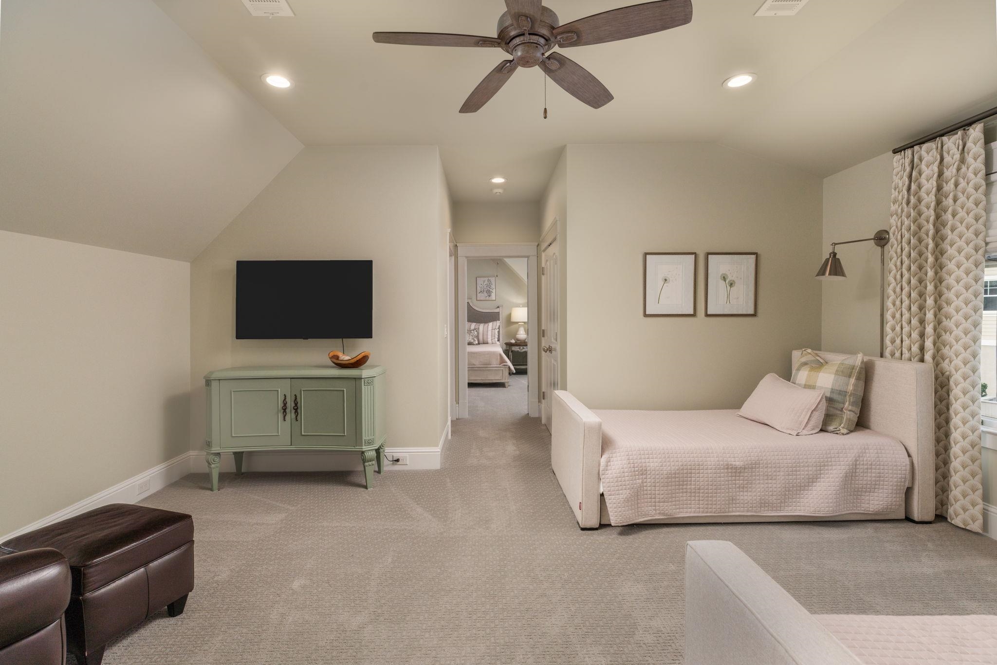 1240 ROSE CREEK