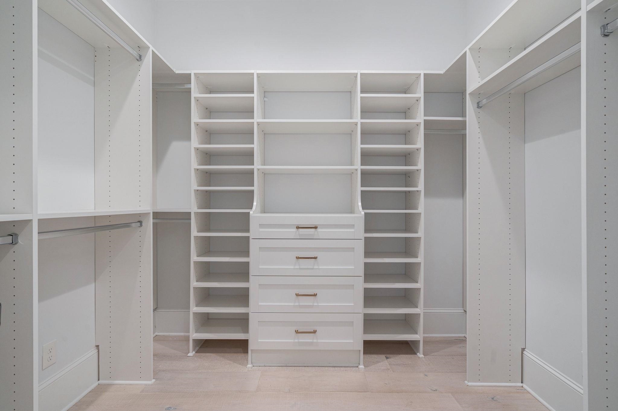 1080 JONES BLUFF COURT