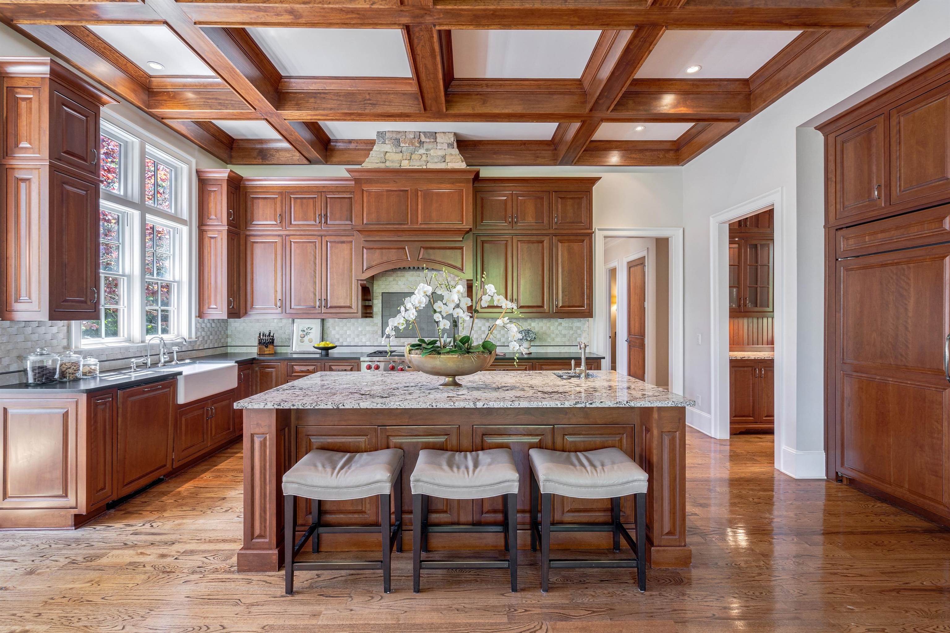 2030 LINGER LONGER DRIVE