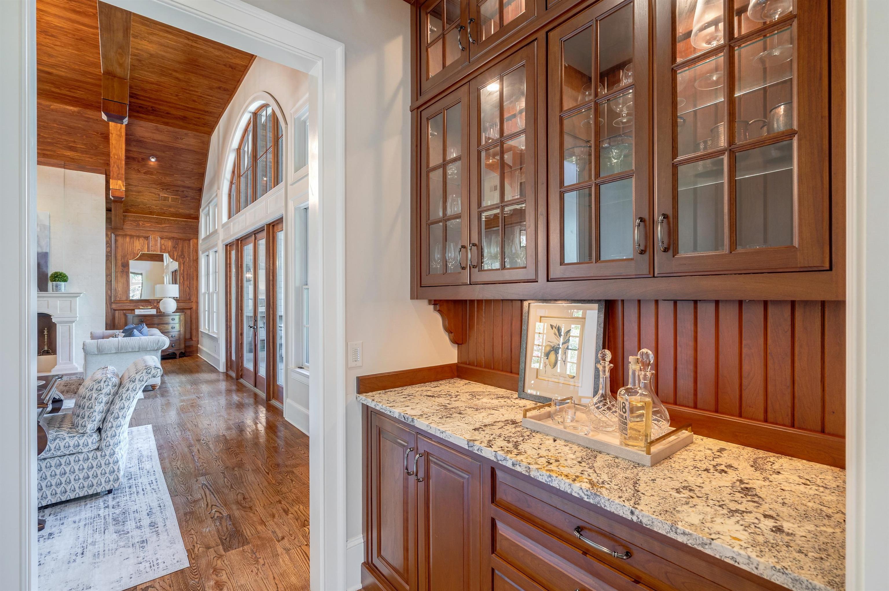 2030 LINGER LONGER DRIVE