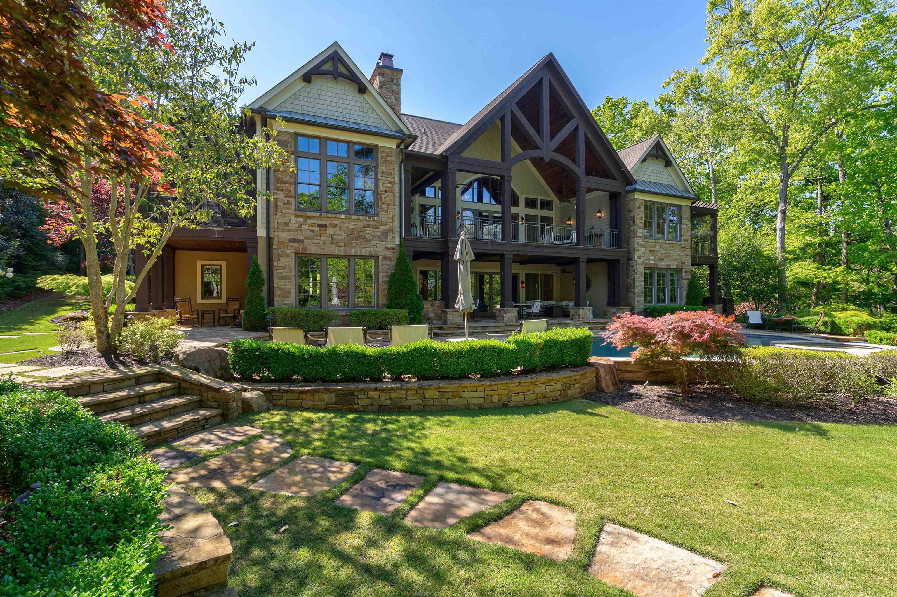 2030 LINGER LONGER DRIVE