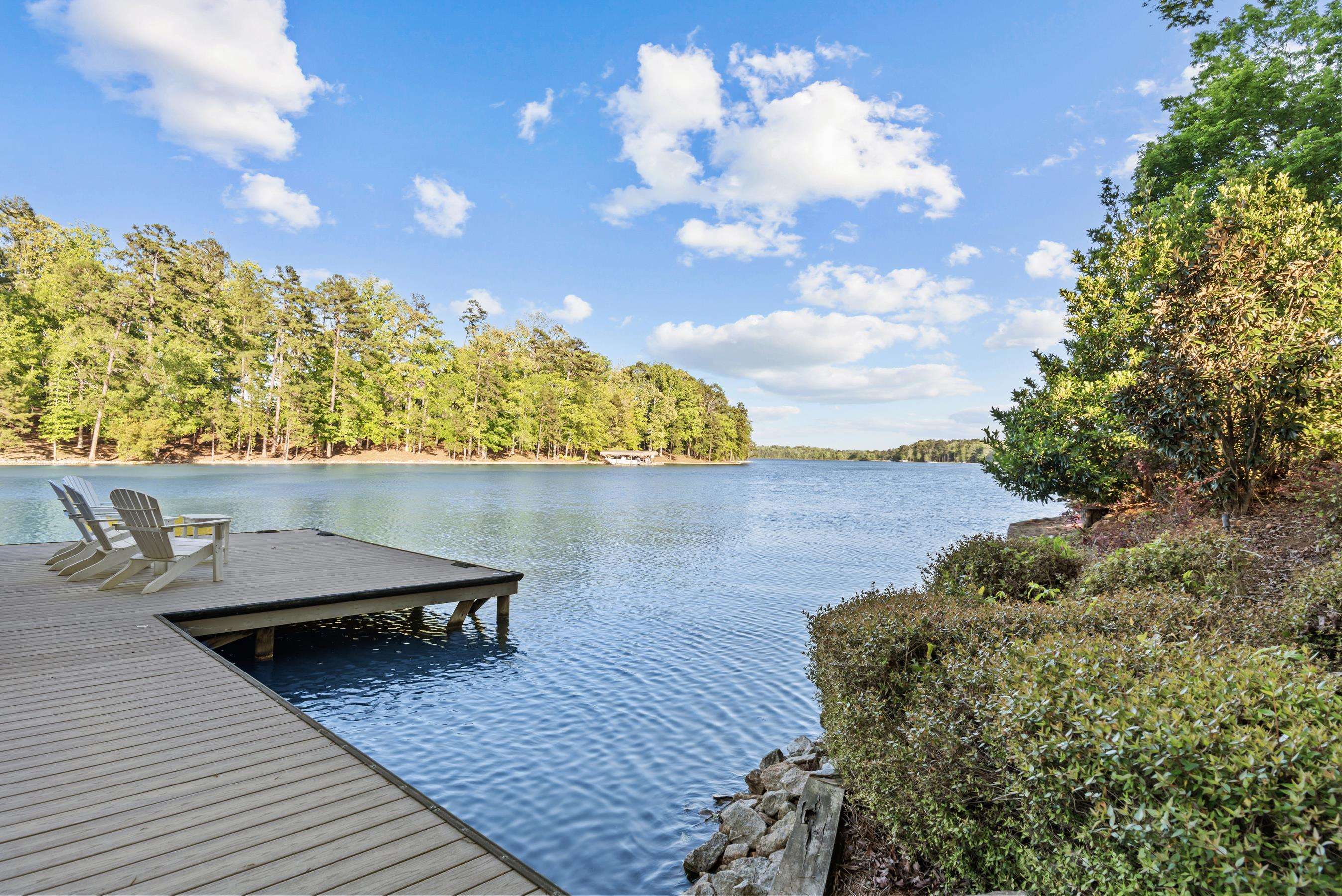 2030 LINGER LONGER DRIVE