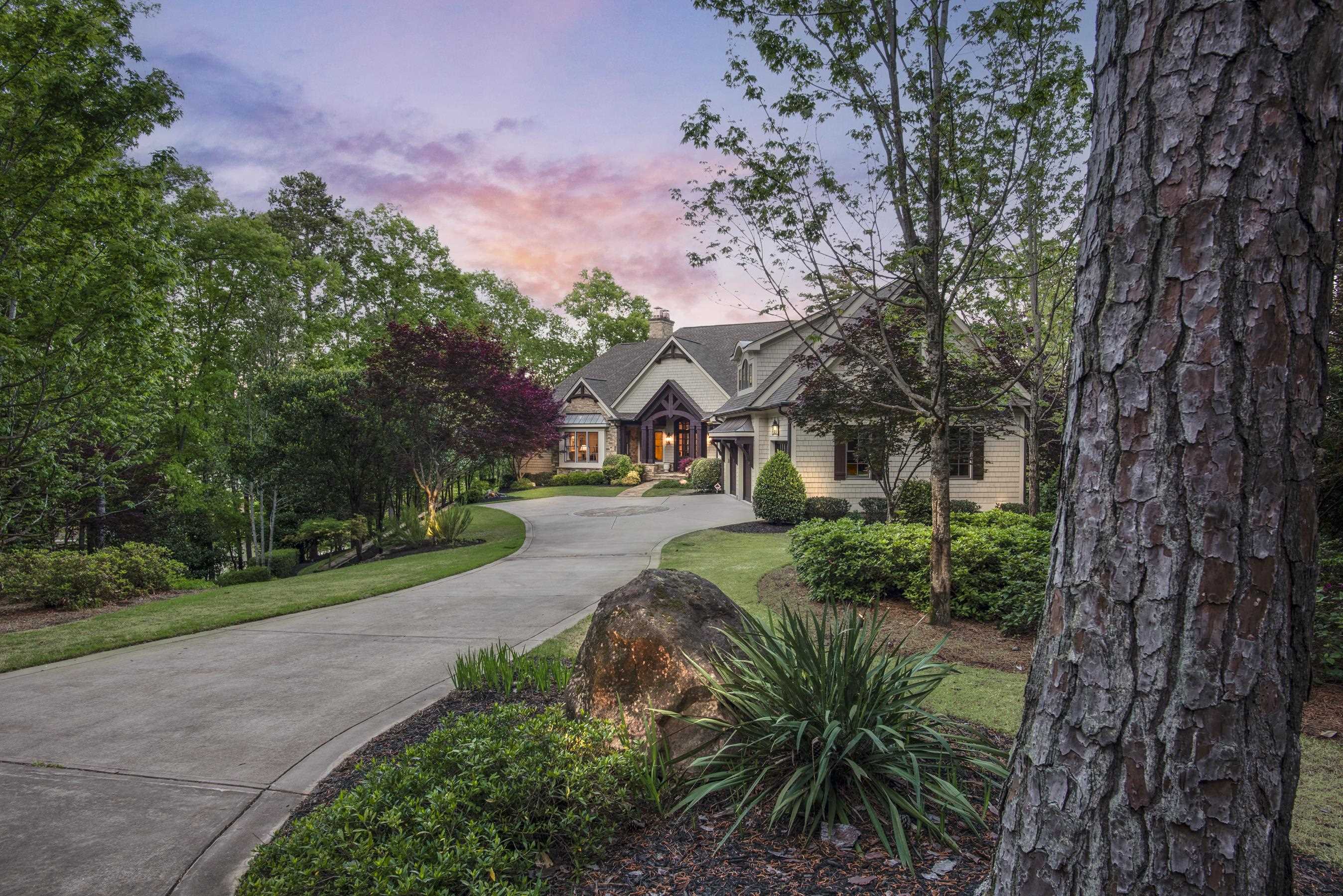 2030 LINGER LONGER DRIVE