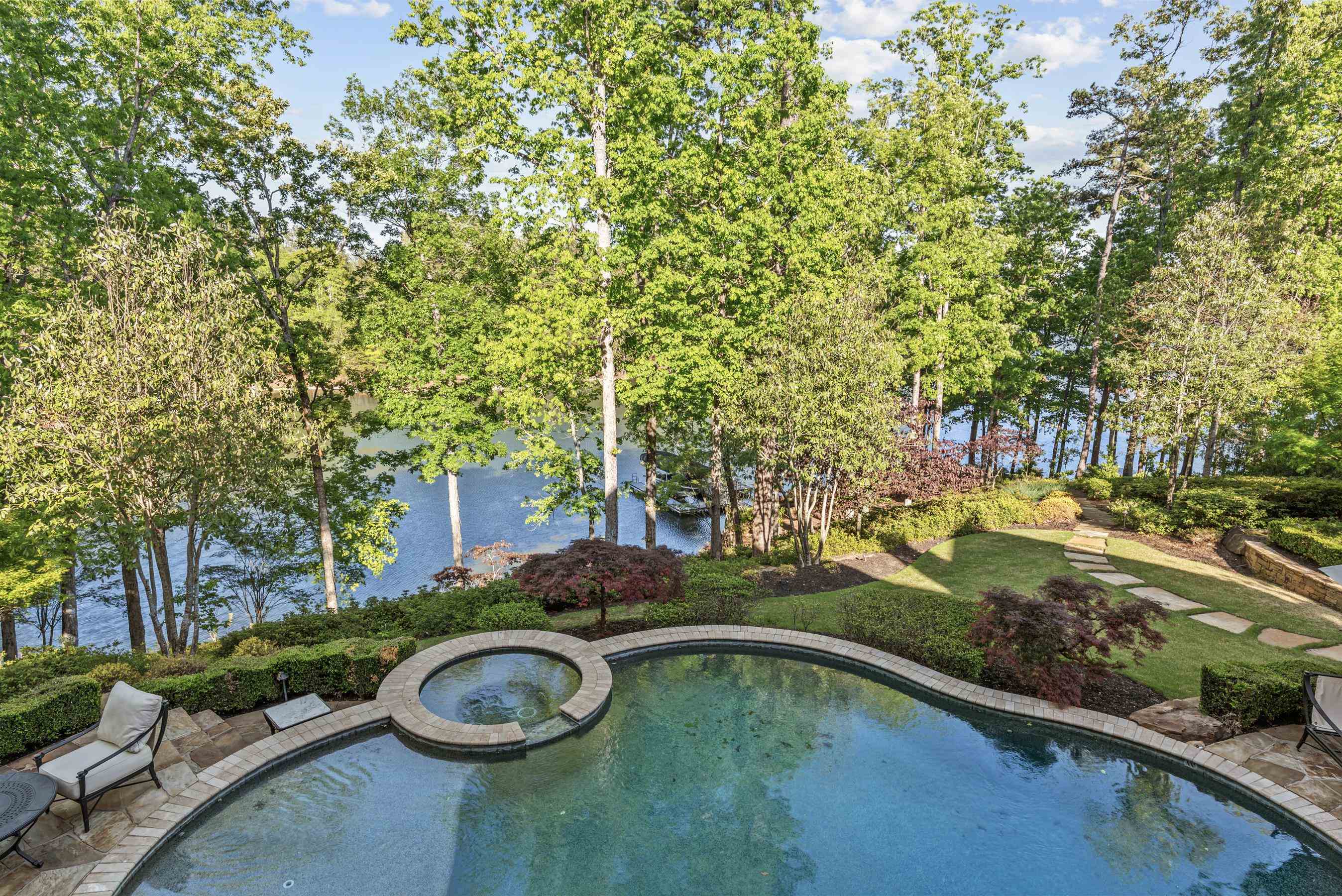 2030 LINGER LONGER DRIVE