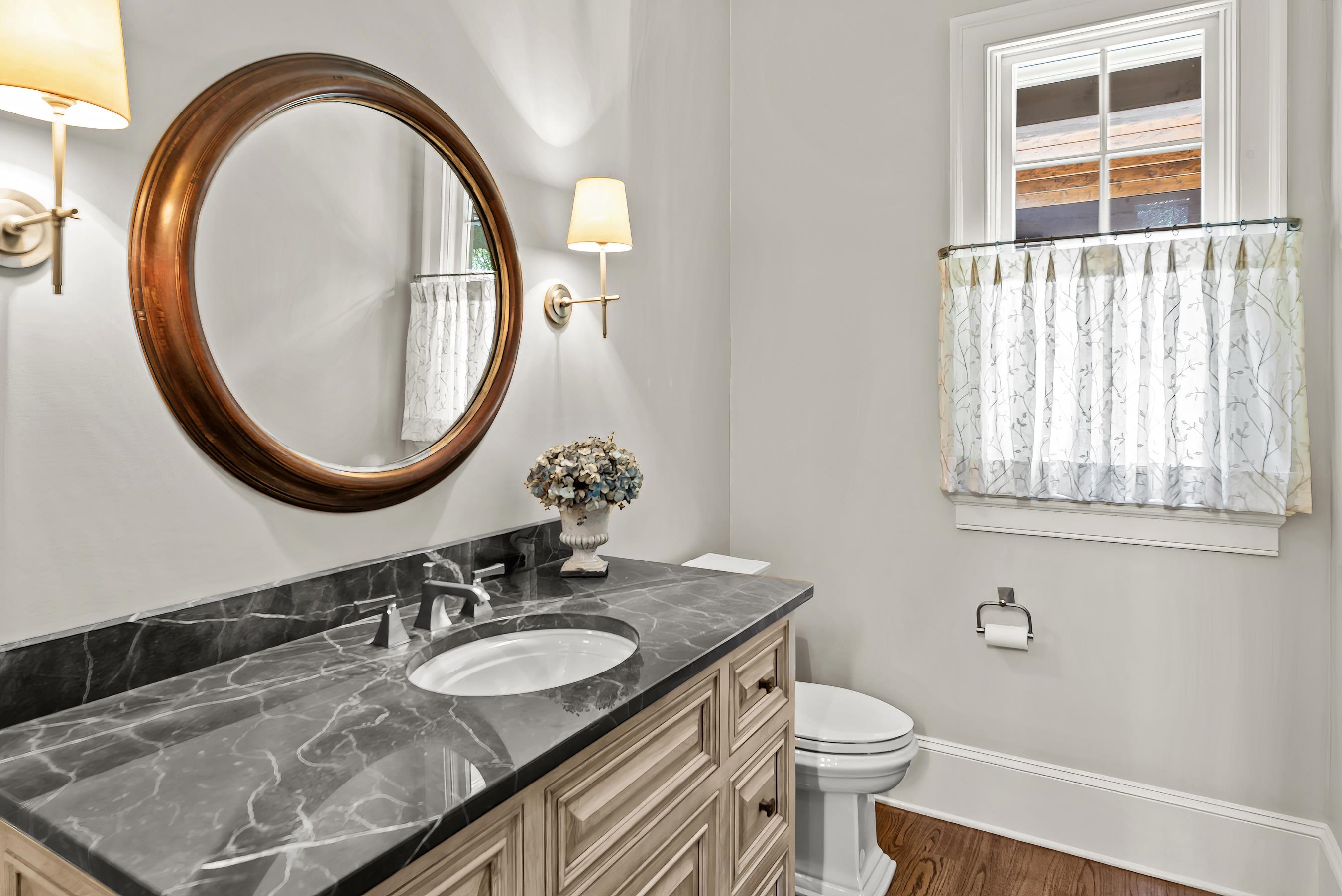 2030 LINGER LONGER DRIVE