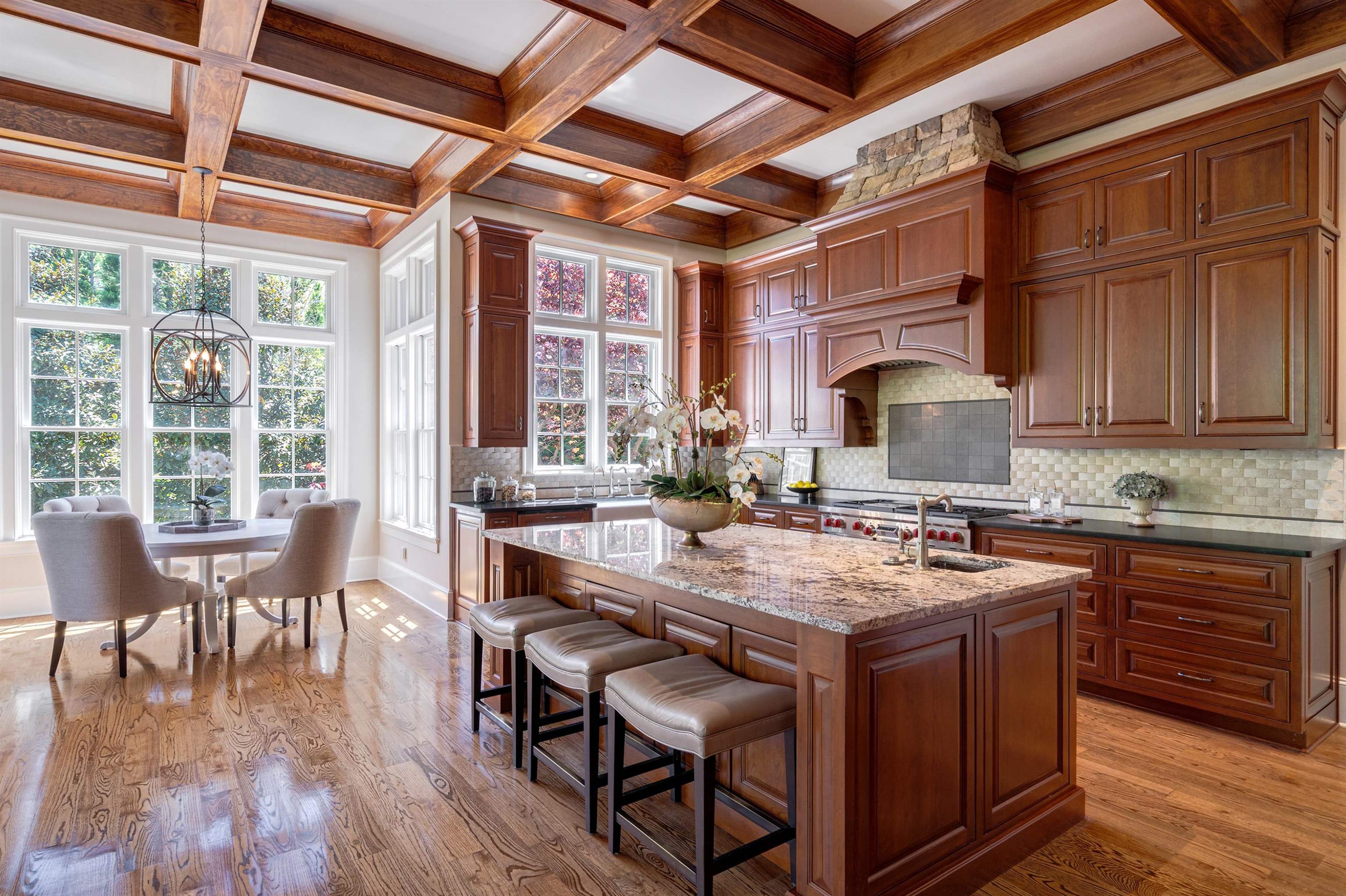 2030 LINGER LONGER DRIVE