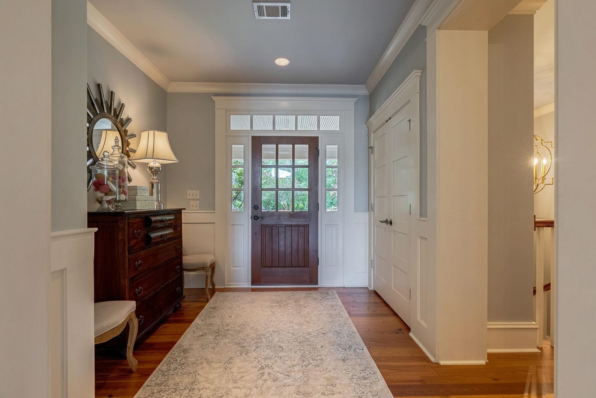 1010 CAROLYNS PLACE