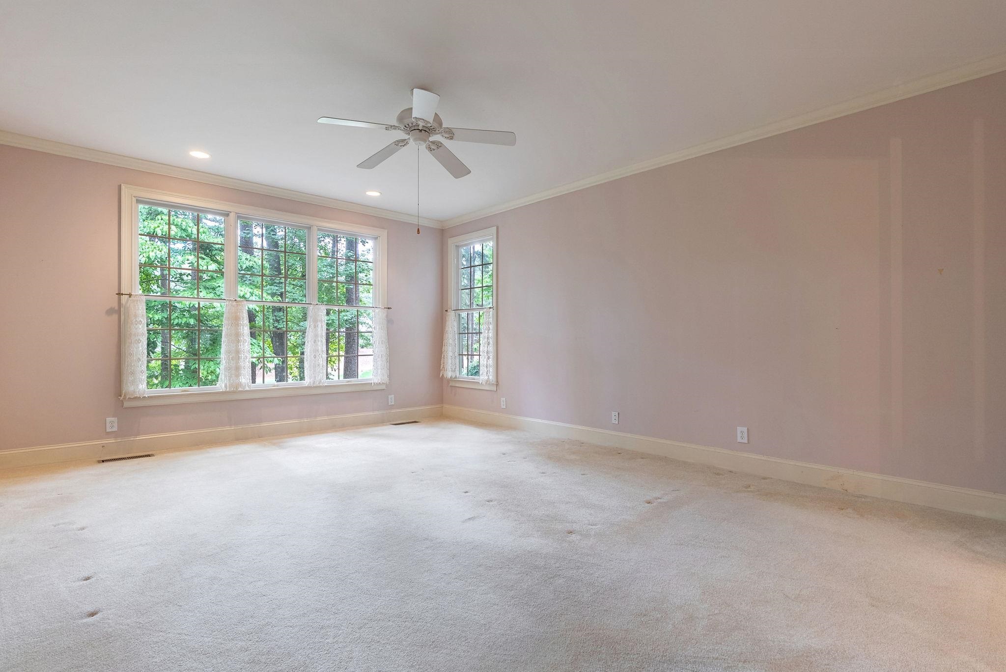 1021 PLANTERS LANE