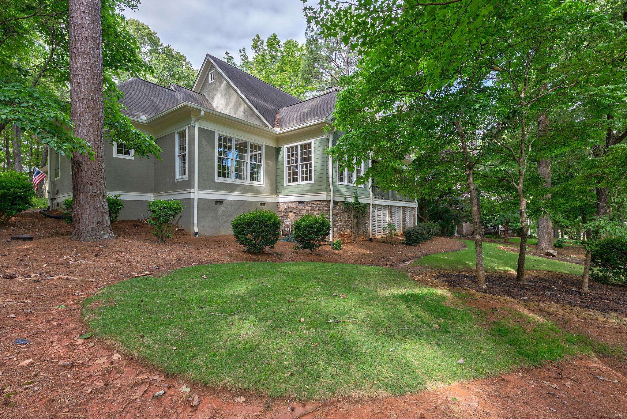 1021 PLANTERS LANE