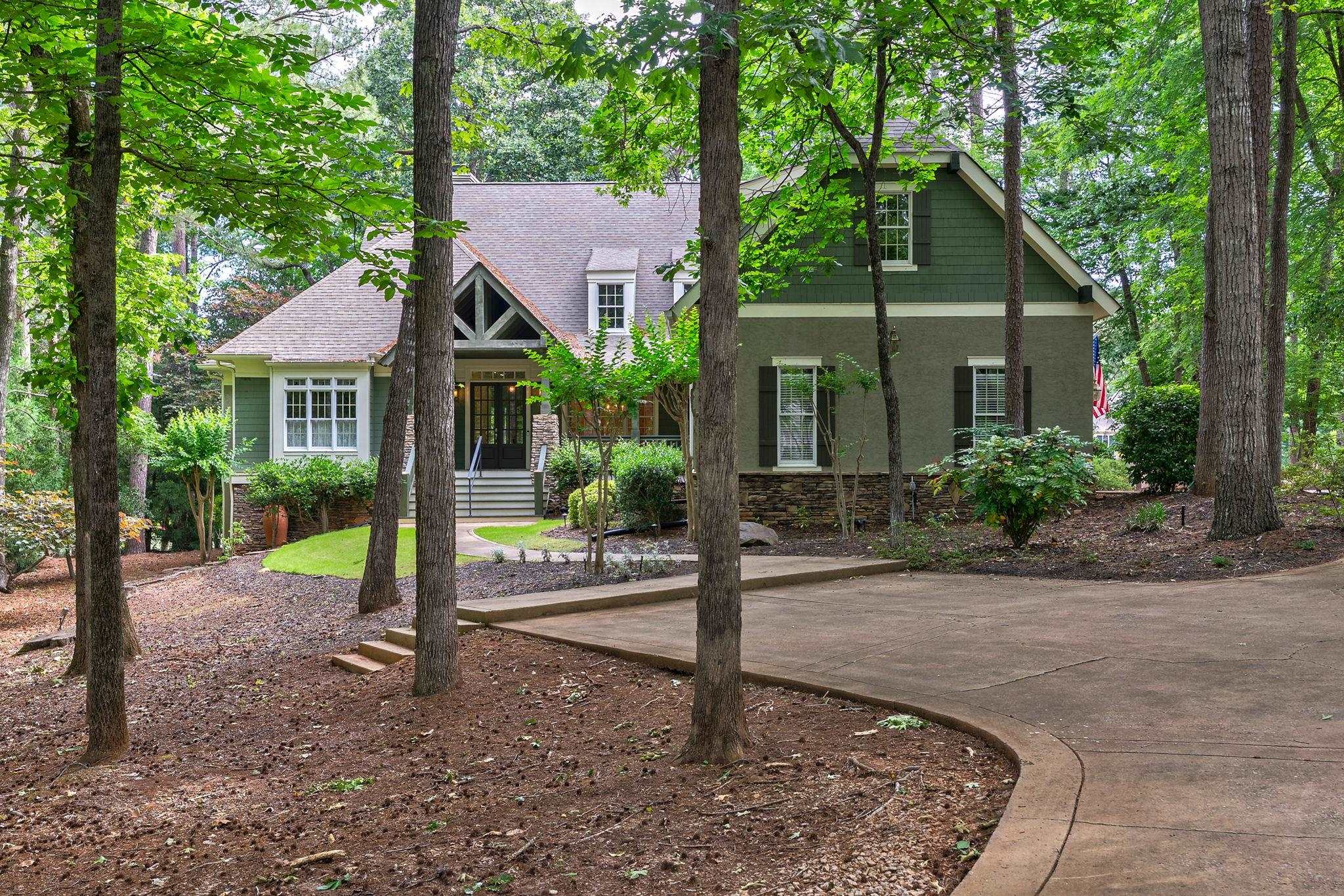 1021 PLANTERS LANE