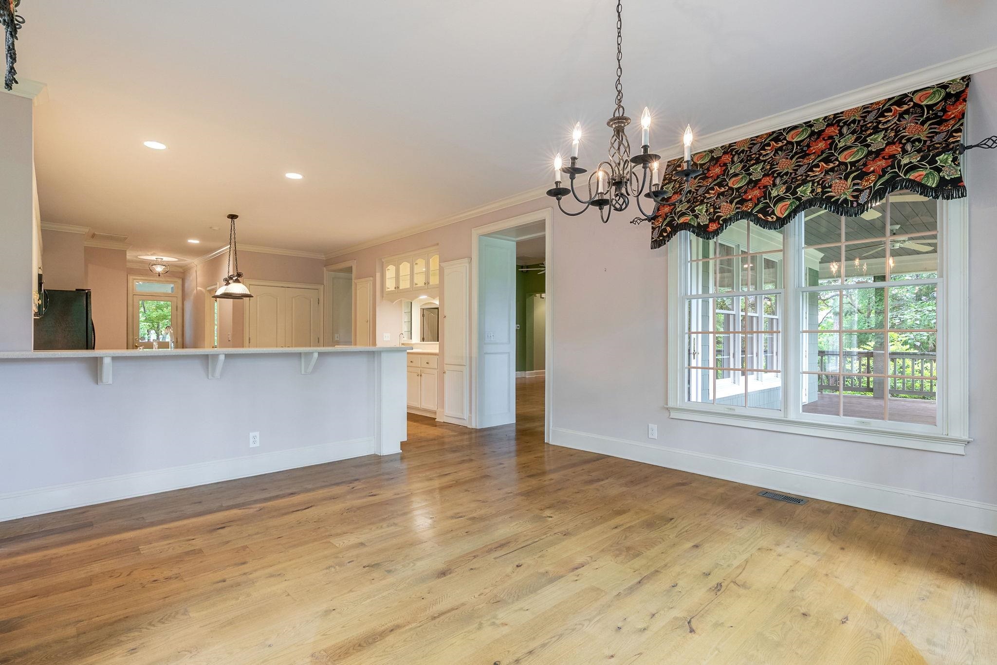 1021 PLANTERS LANE