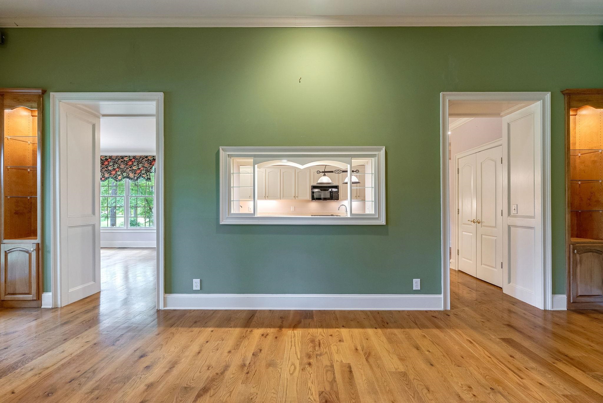 1021 PLANTERS LANE