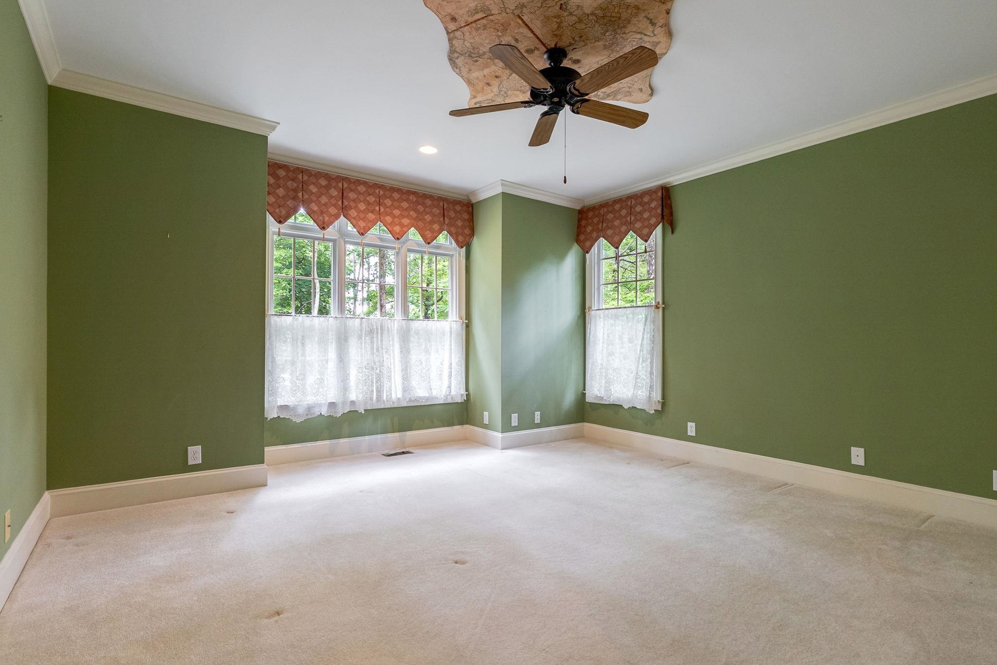 1021 PLANTERS LANE