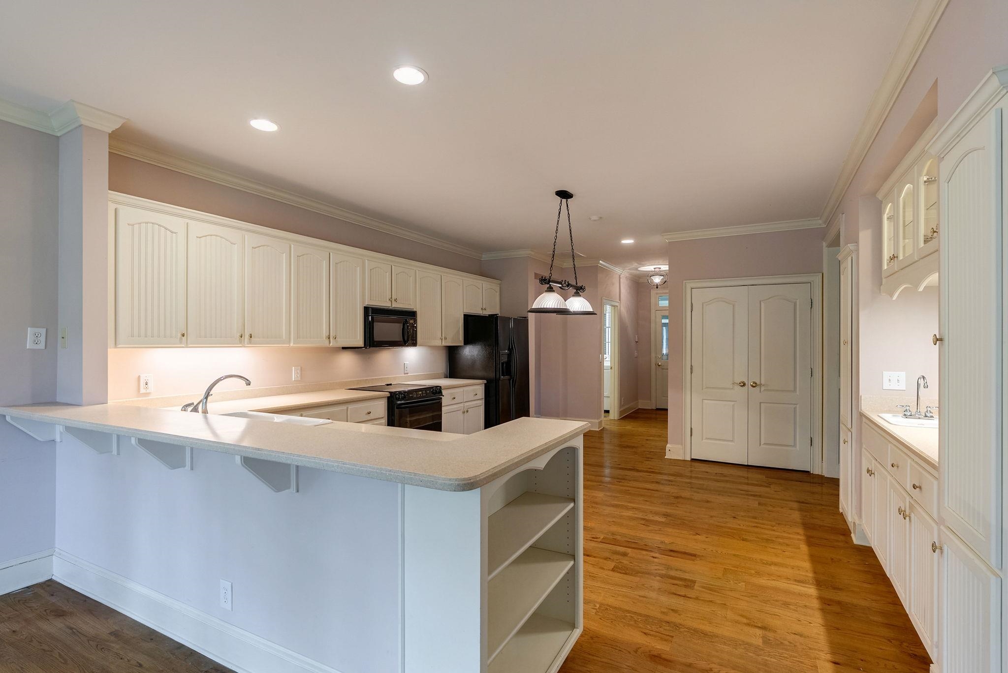 1021 PLANTERS LANE