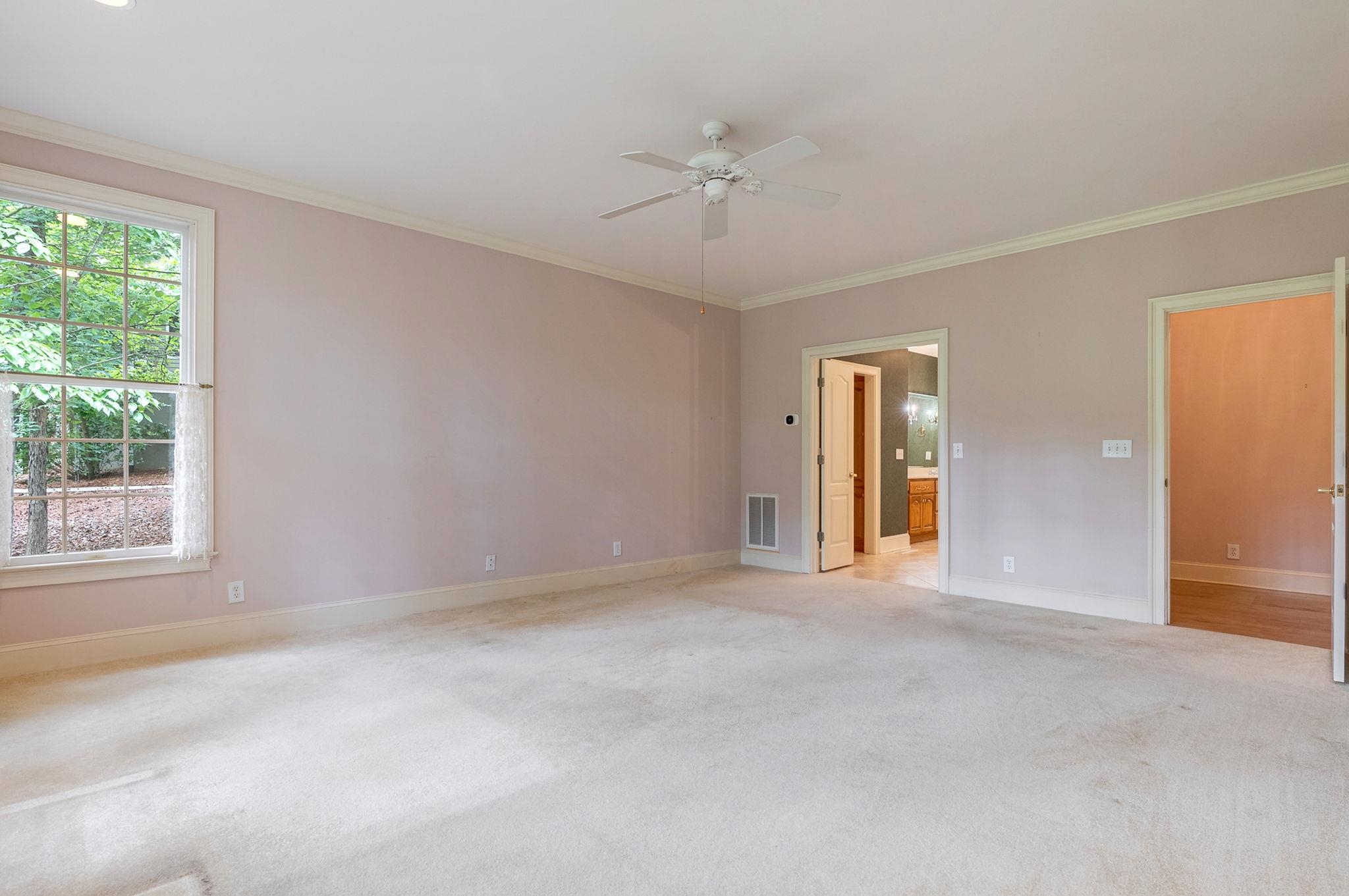 1021 PLANTERS LANE