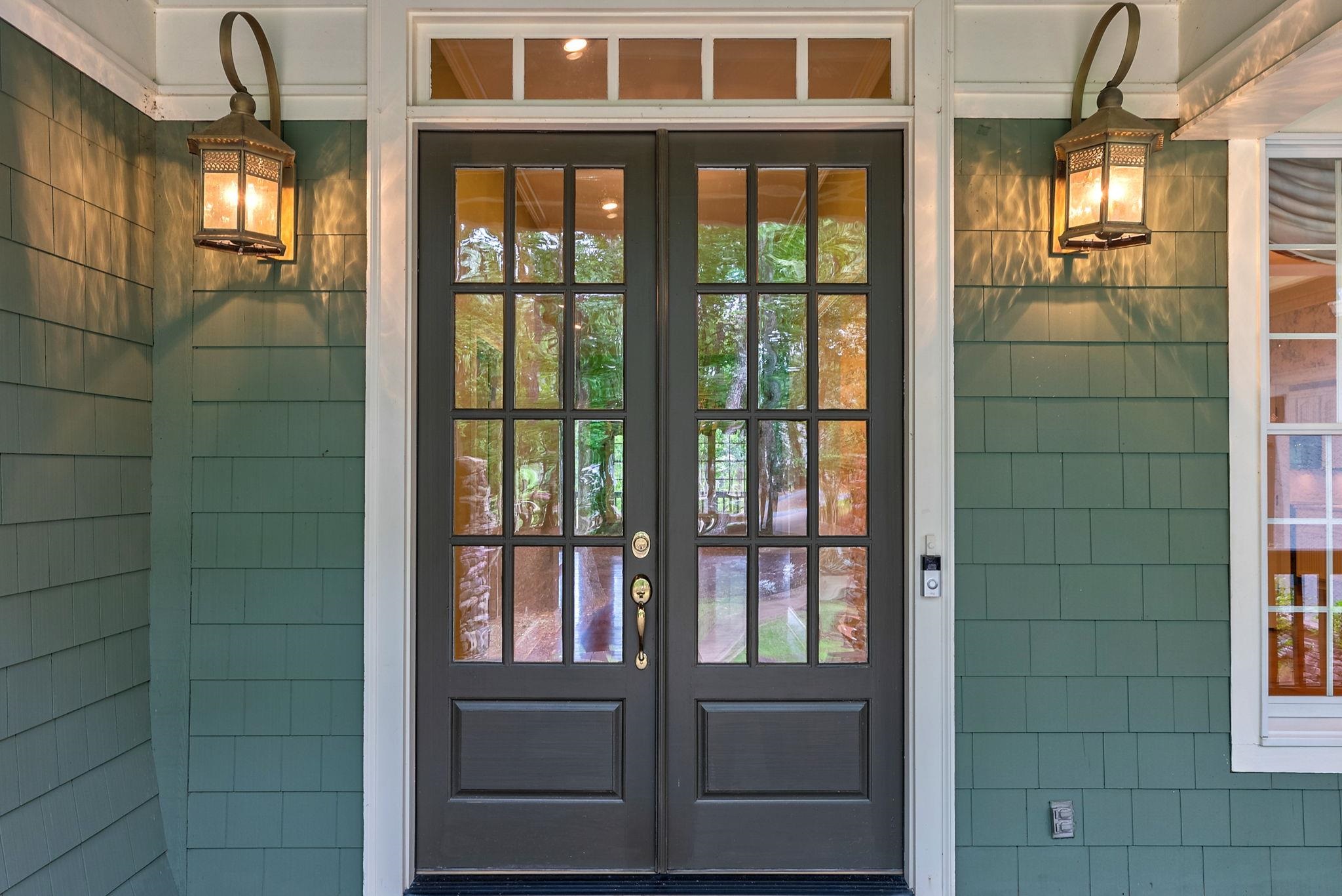 1021 PLANTERS LANE