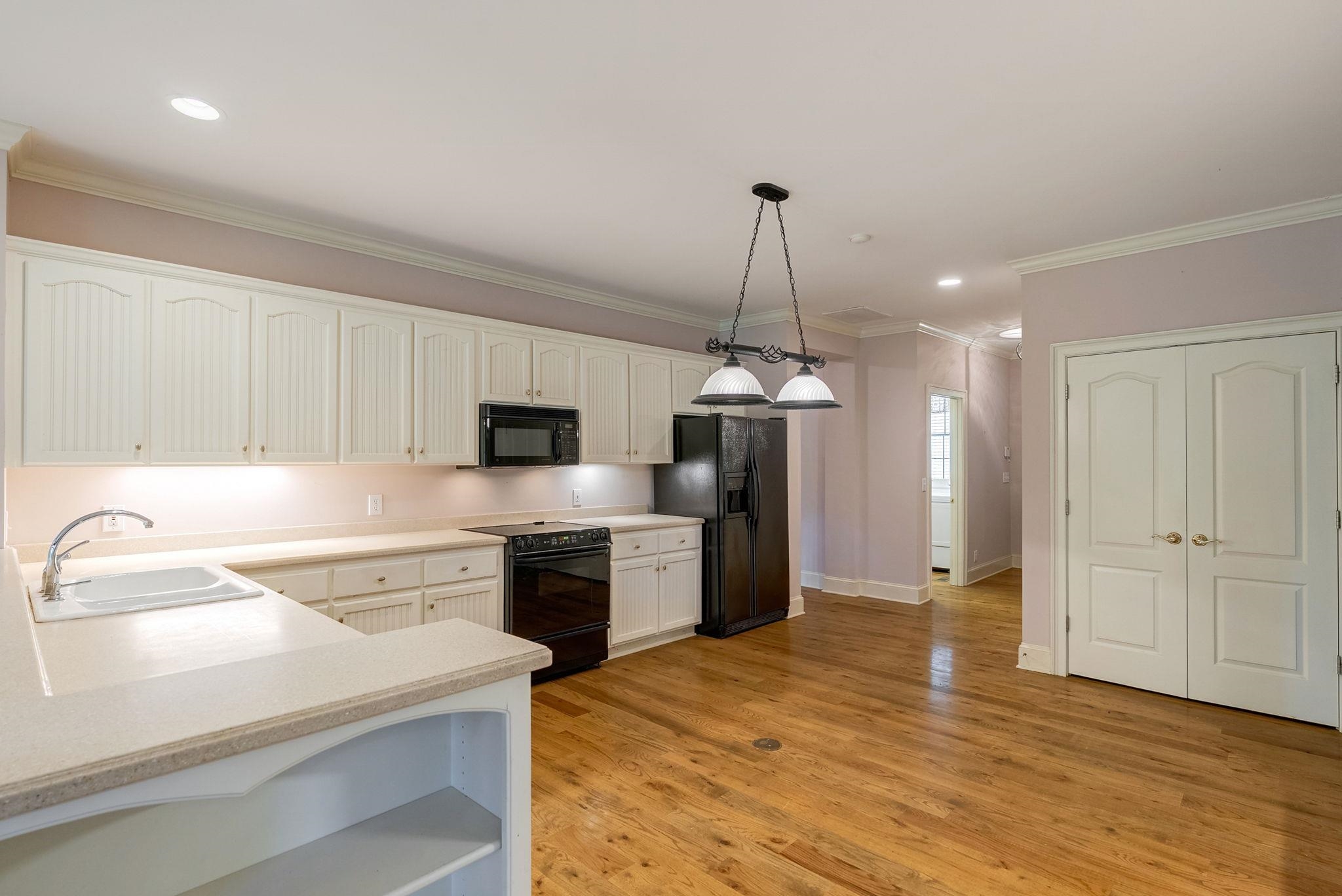 1021 PLANTERS LANE
