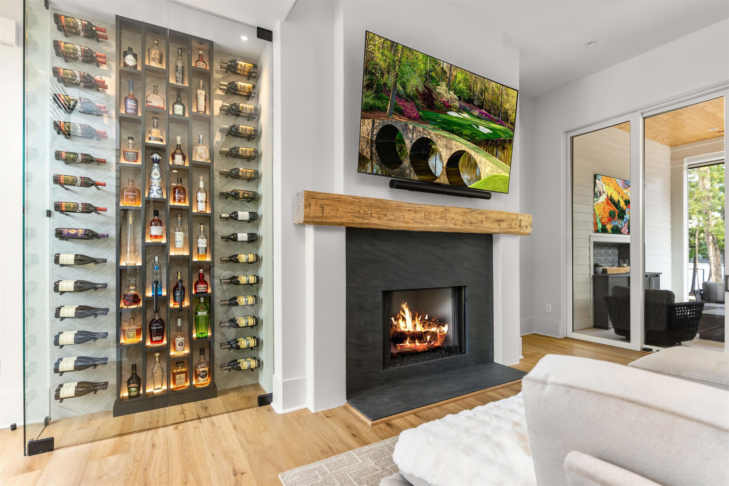 1121 LONGVIEW COMMONS