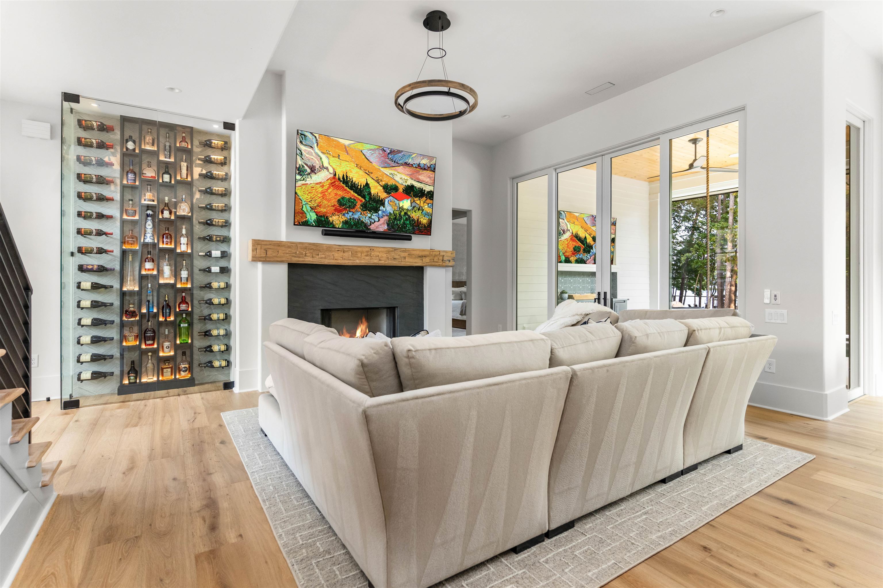 1121 LONGVIEW COMMONS