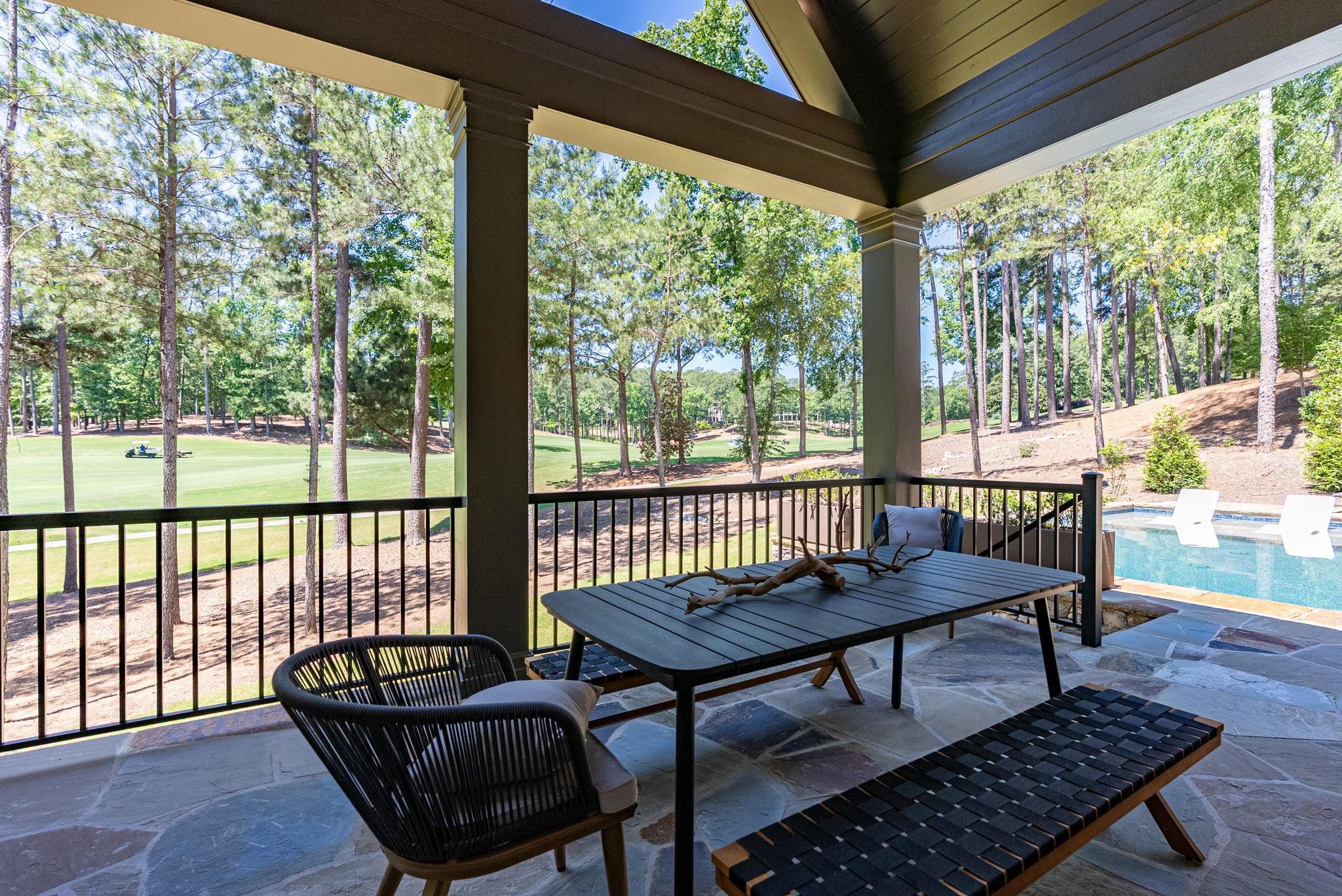 1010 MONFORT COURT